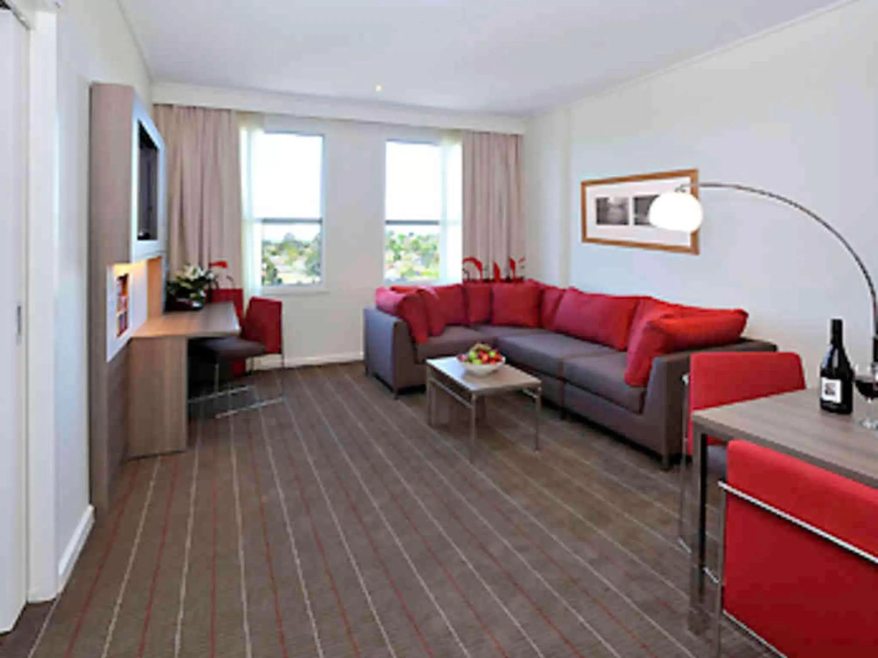 Bedroom, Seating Area in Novotel Melbourne Glen Waverley