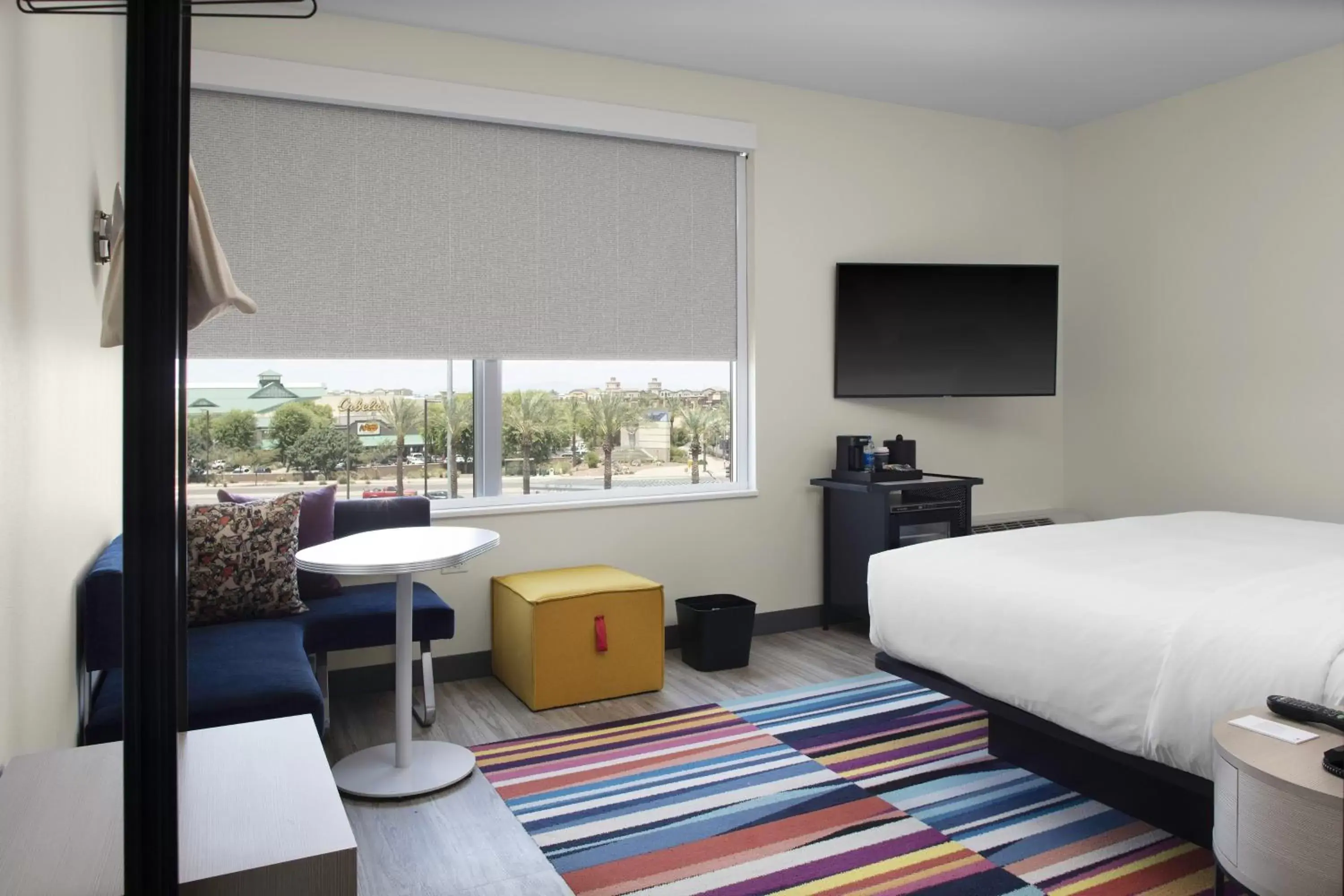 Photo of the whole room, TV/Entertainment Center in Aloft Glendale at Westgate