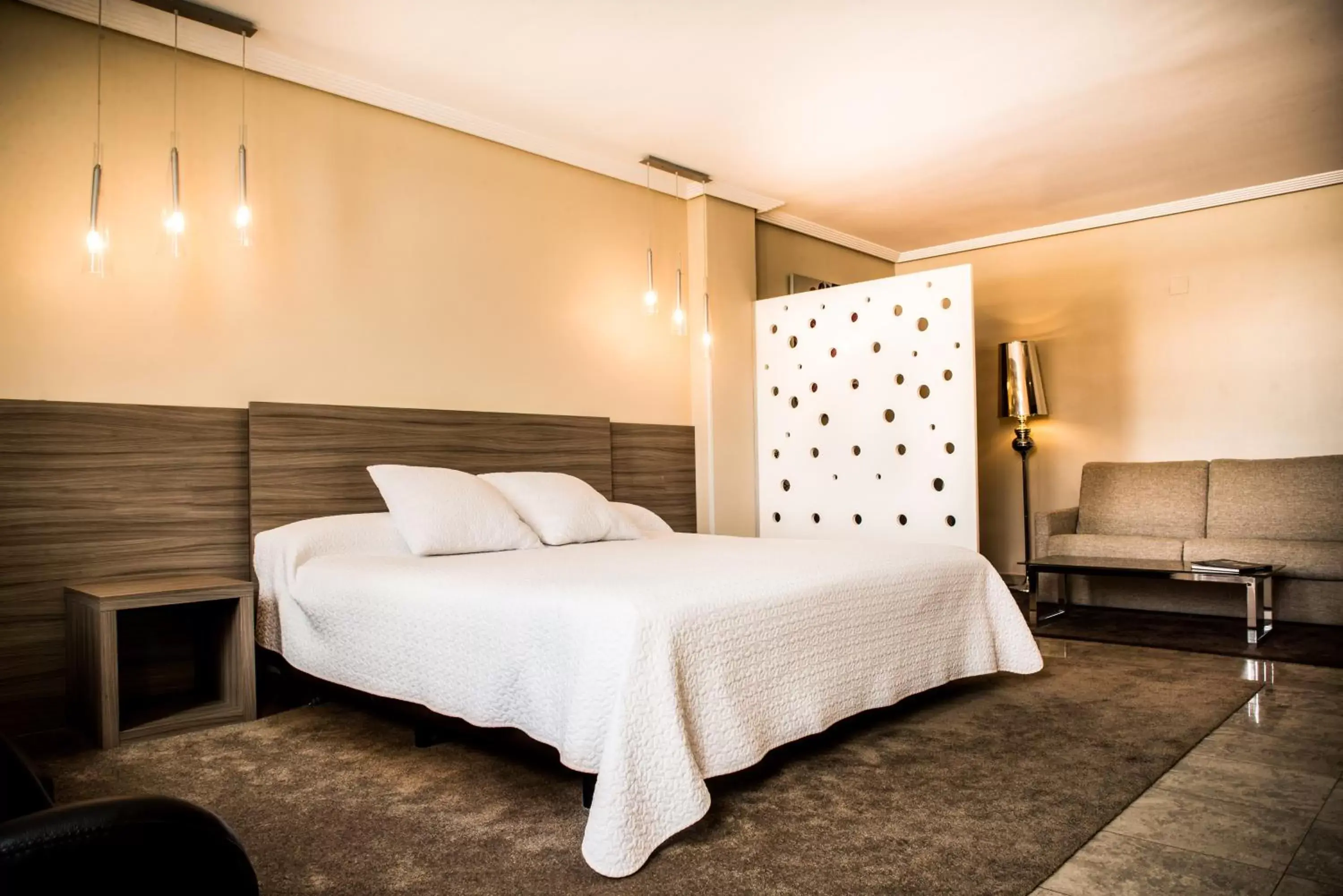 Photo of the whole room, Bed in Hospedium Hotel Triana