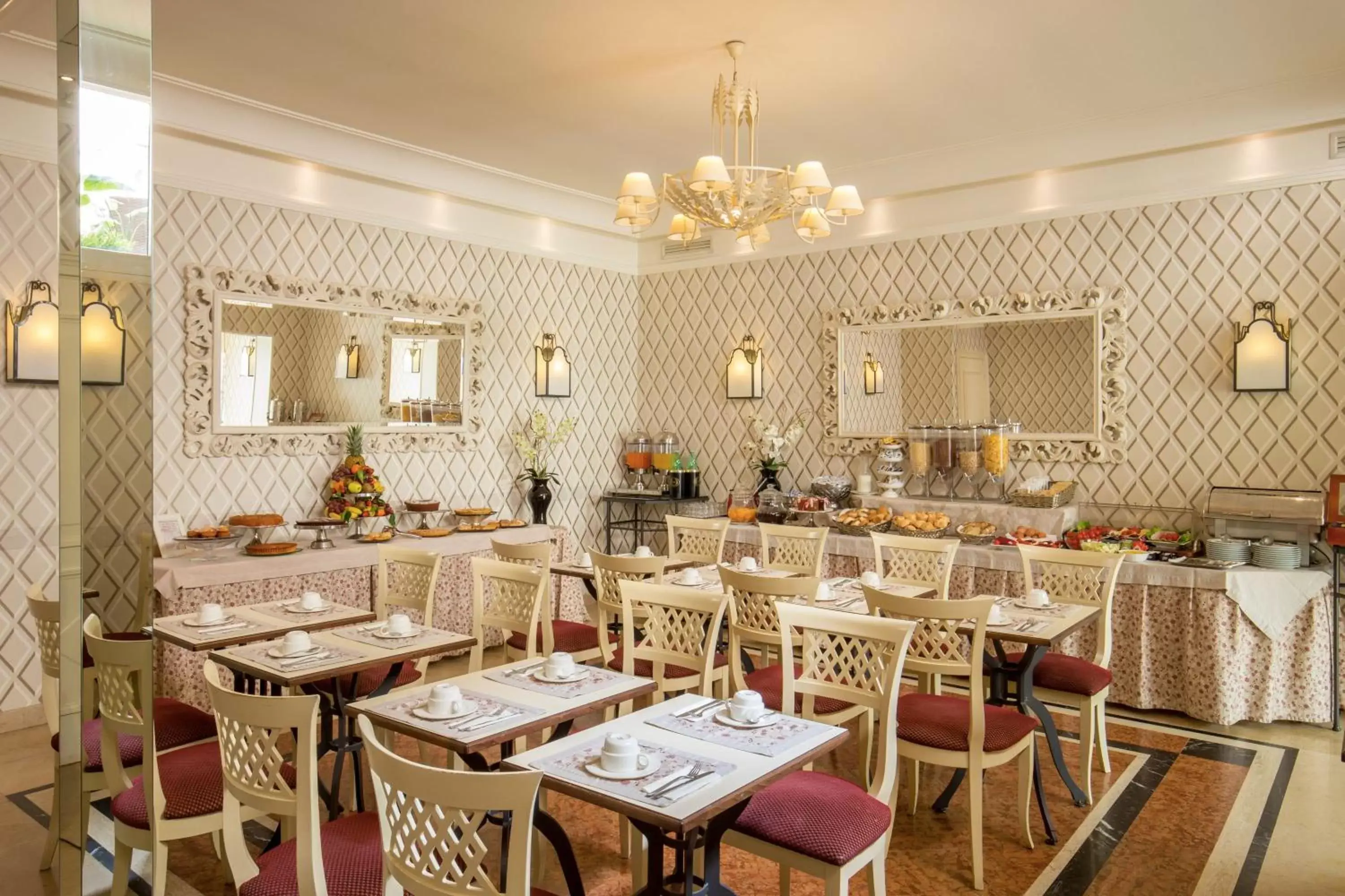 Food and drinks, Restaurant/Places to Eat in Hotel Villa Glori