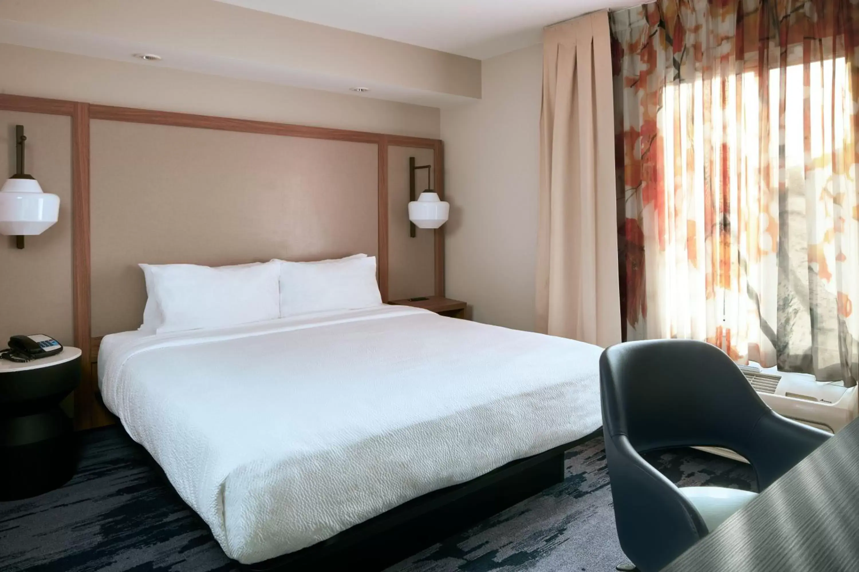 Bedroom, Bed in Fairfield Inn and Suites San Bernardino