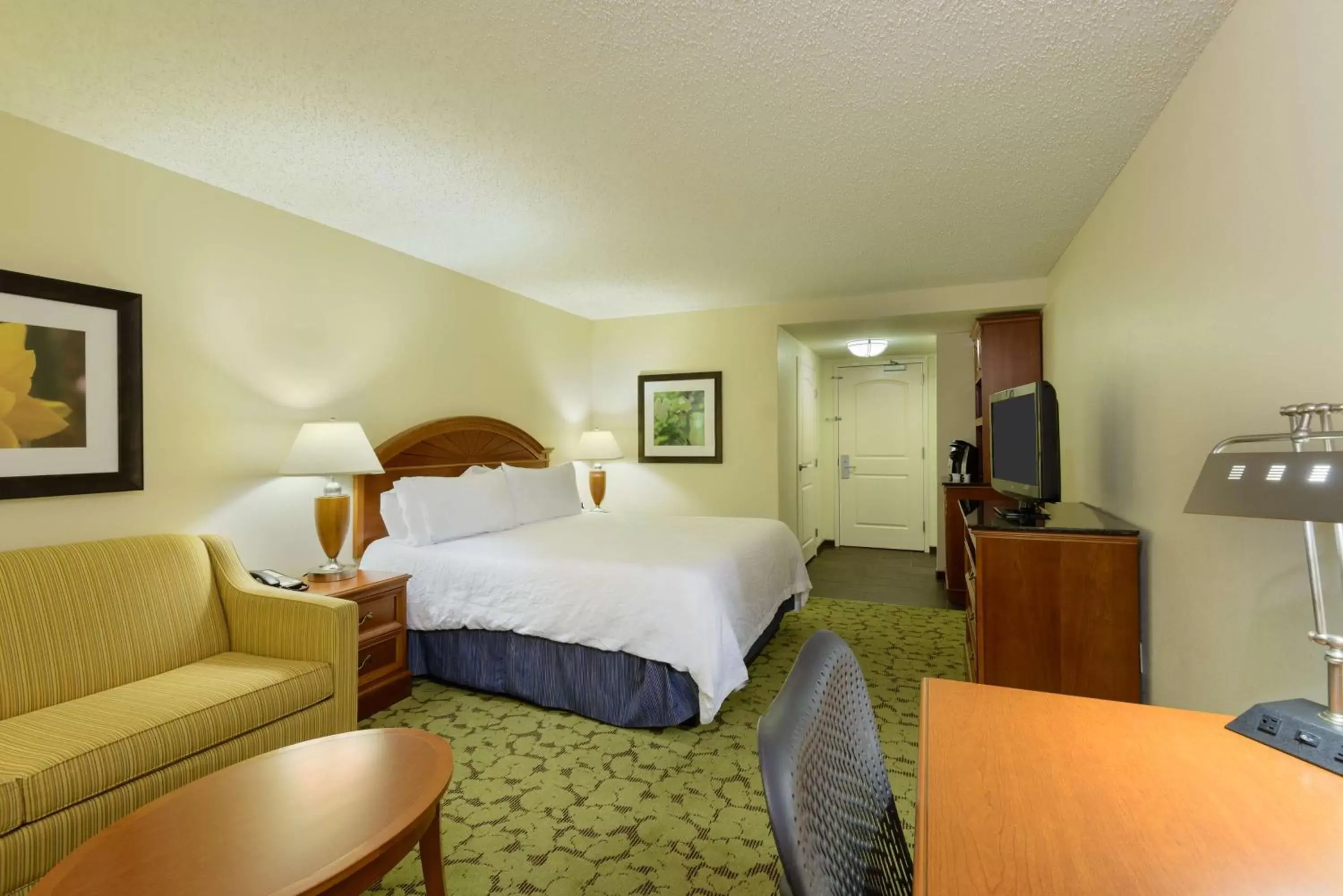 Bed in Hilton Garden Inn Gainesville