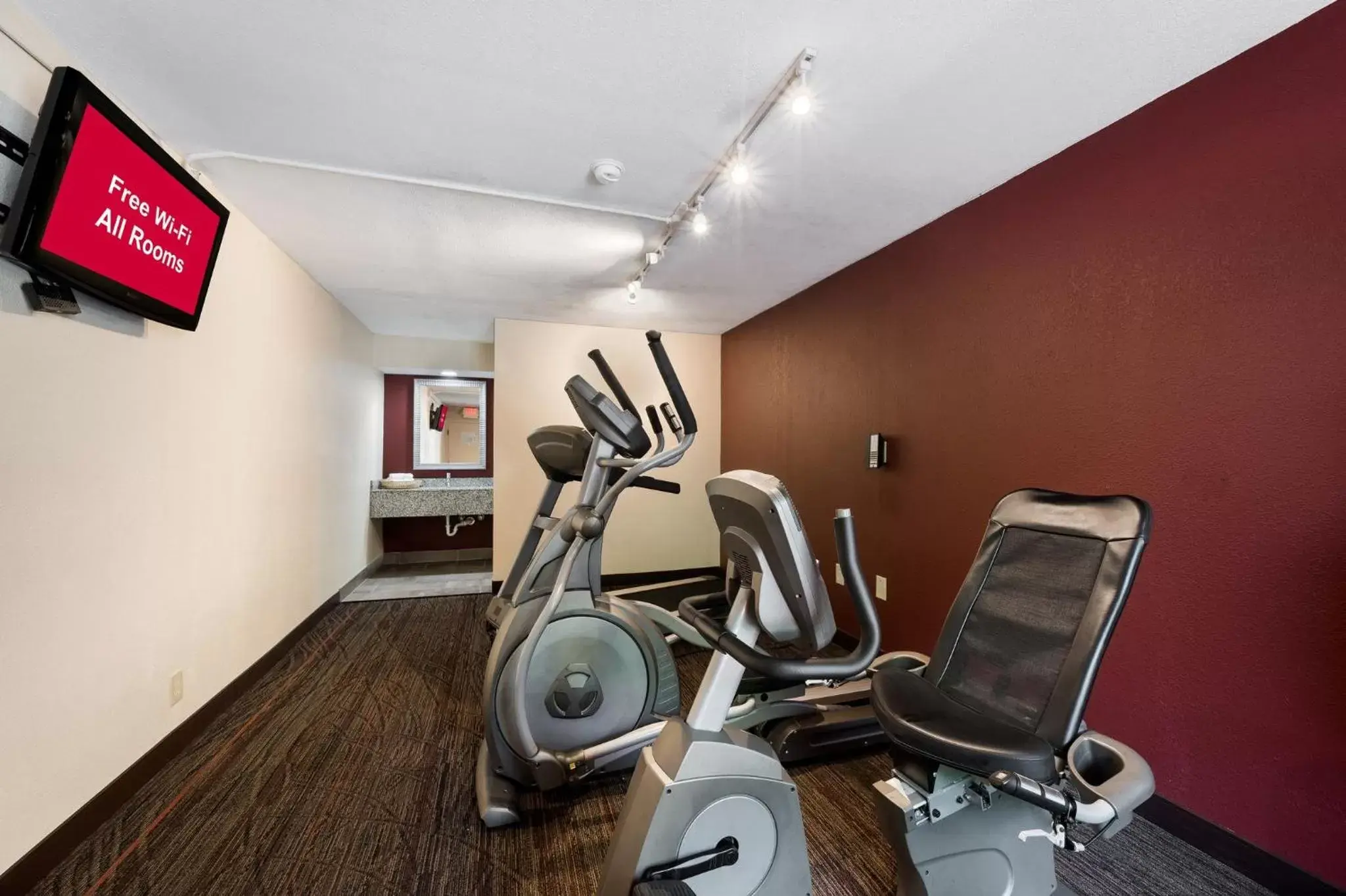 Fitness centre/facilities, Fitness Center/Facilities in Red Roof Inn Birmingham South