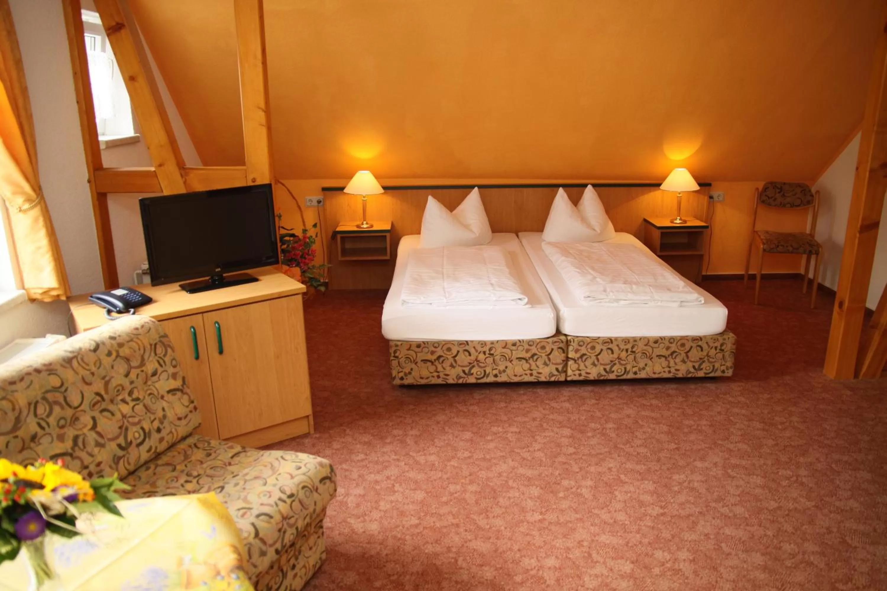 Living room, Bed in Haus Kehrwieder - Hotel am Kur-Café