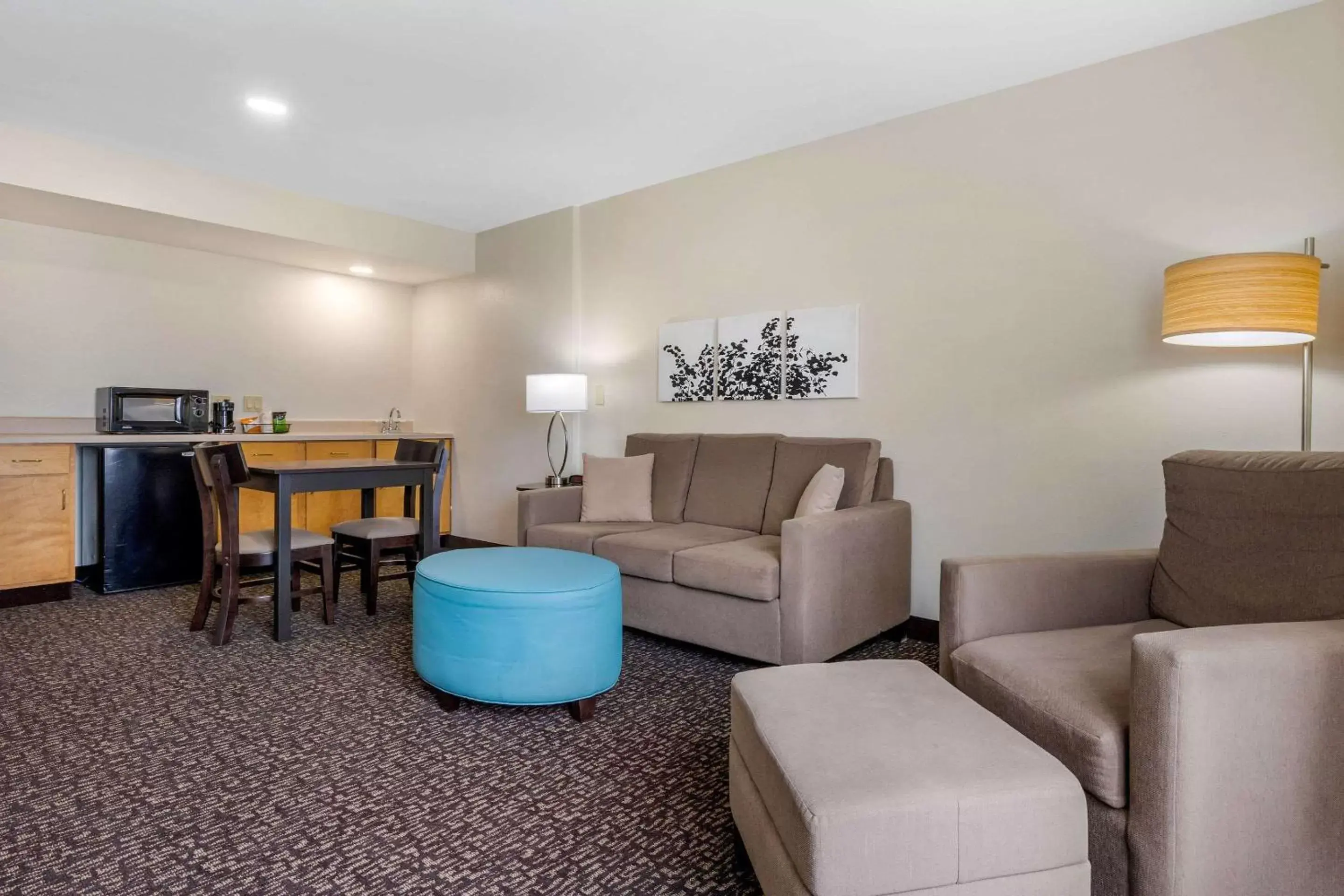 Bedroom, Seating Area in Sleep Inn & Suites Johnson City