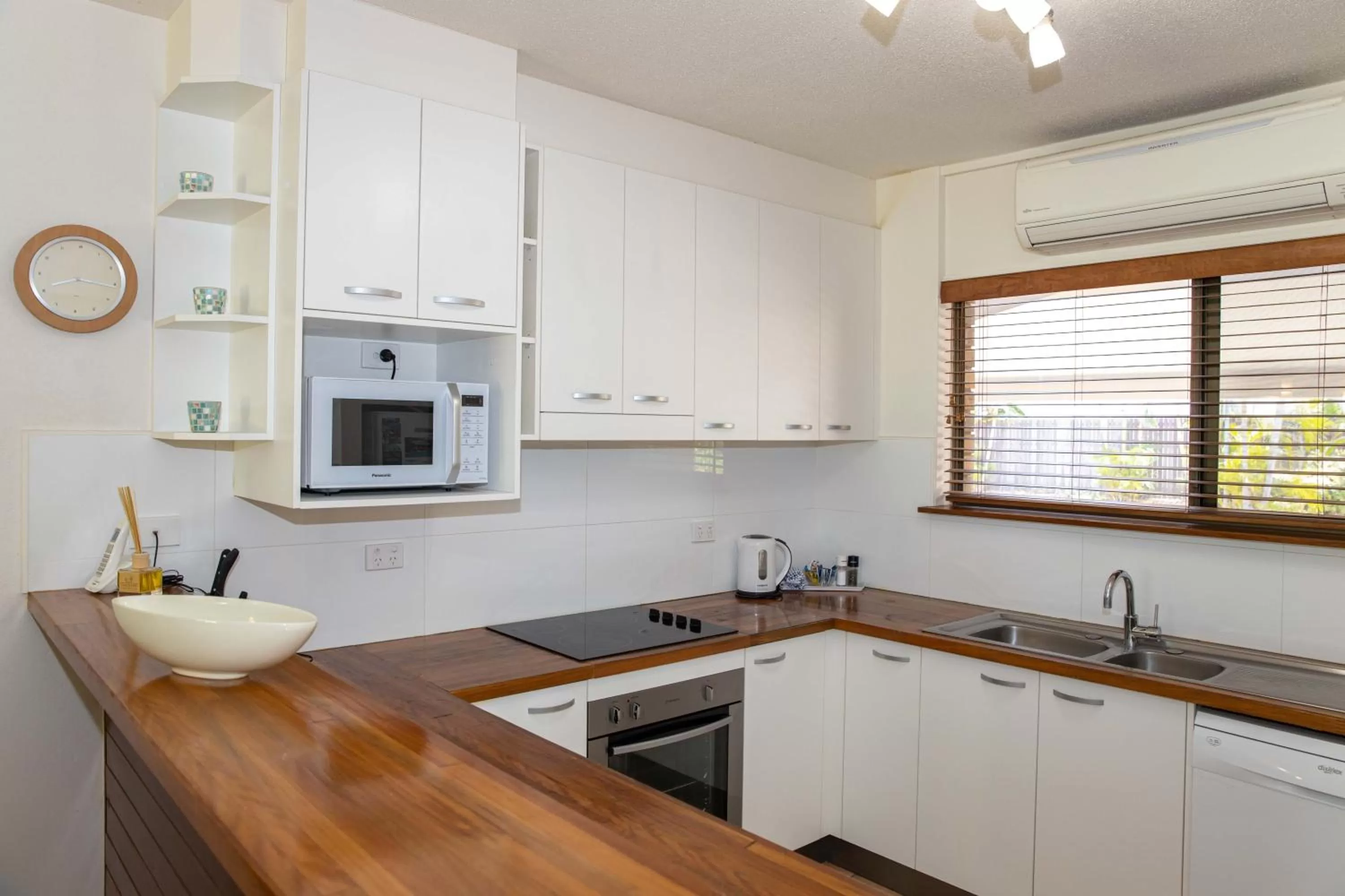 Glen Eden Beach Resort