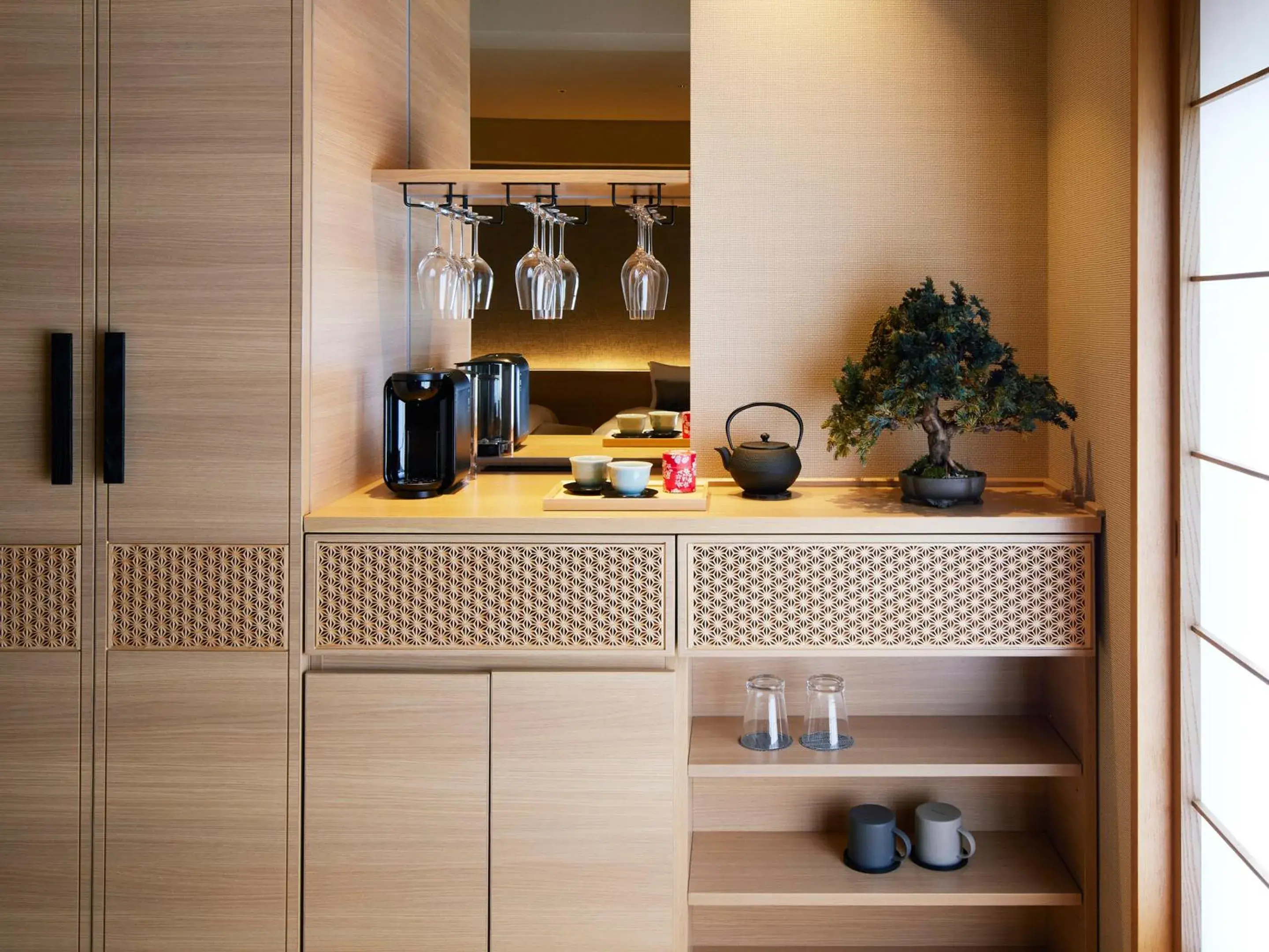Photo of the whole room, Kitchen/Kitchenette in Hotel Niwa Tokyo
