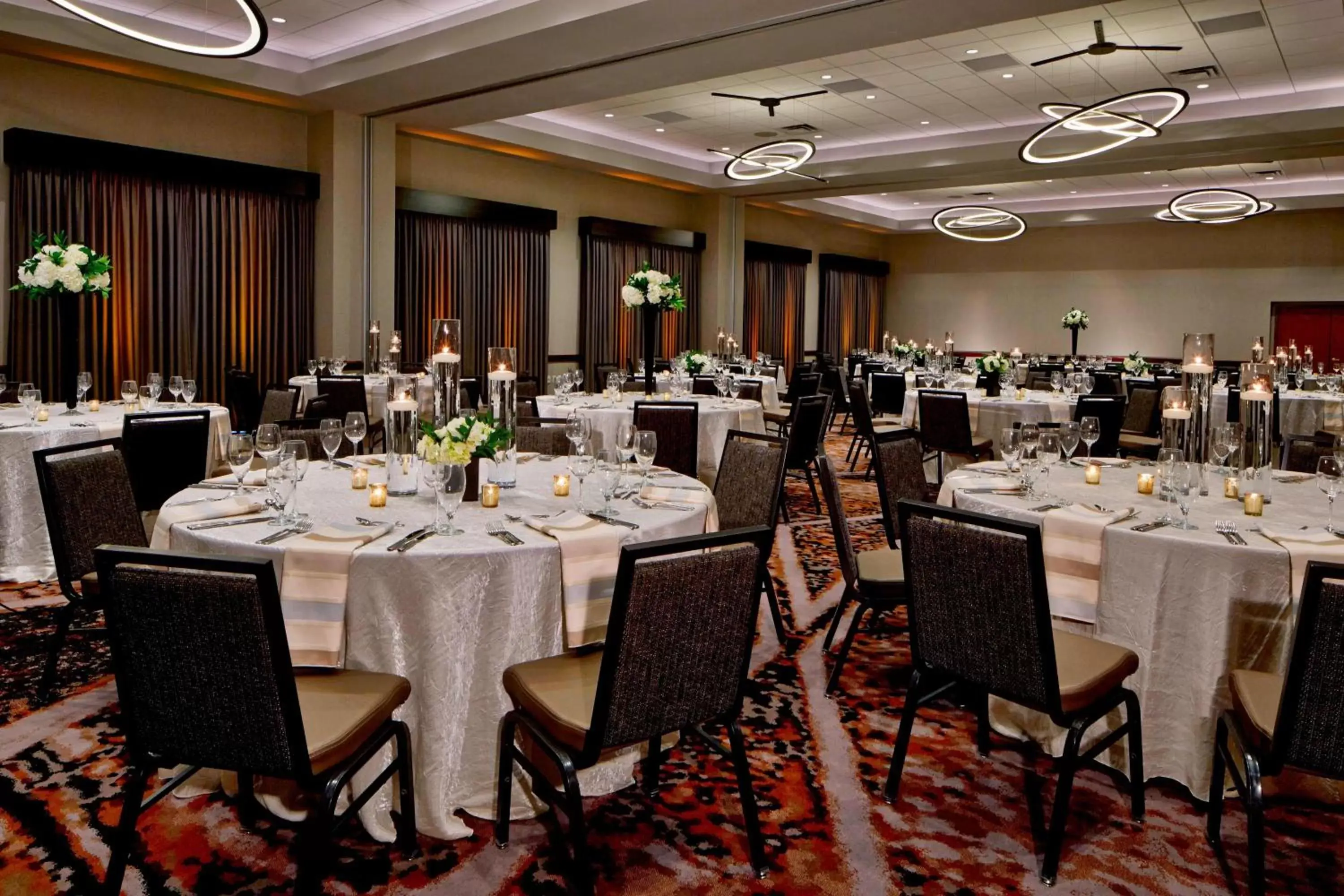 Meeting/conference room, Restaurant/Places to Eat in Renaissance Minneapolis Hotel, The Depot