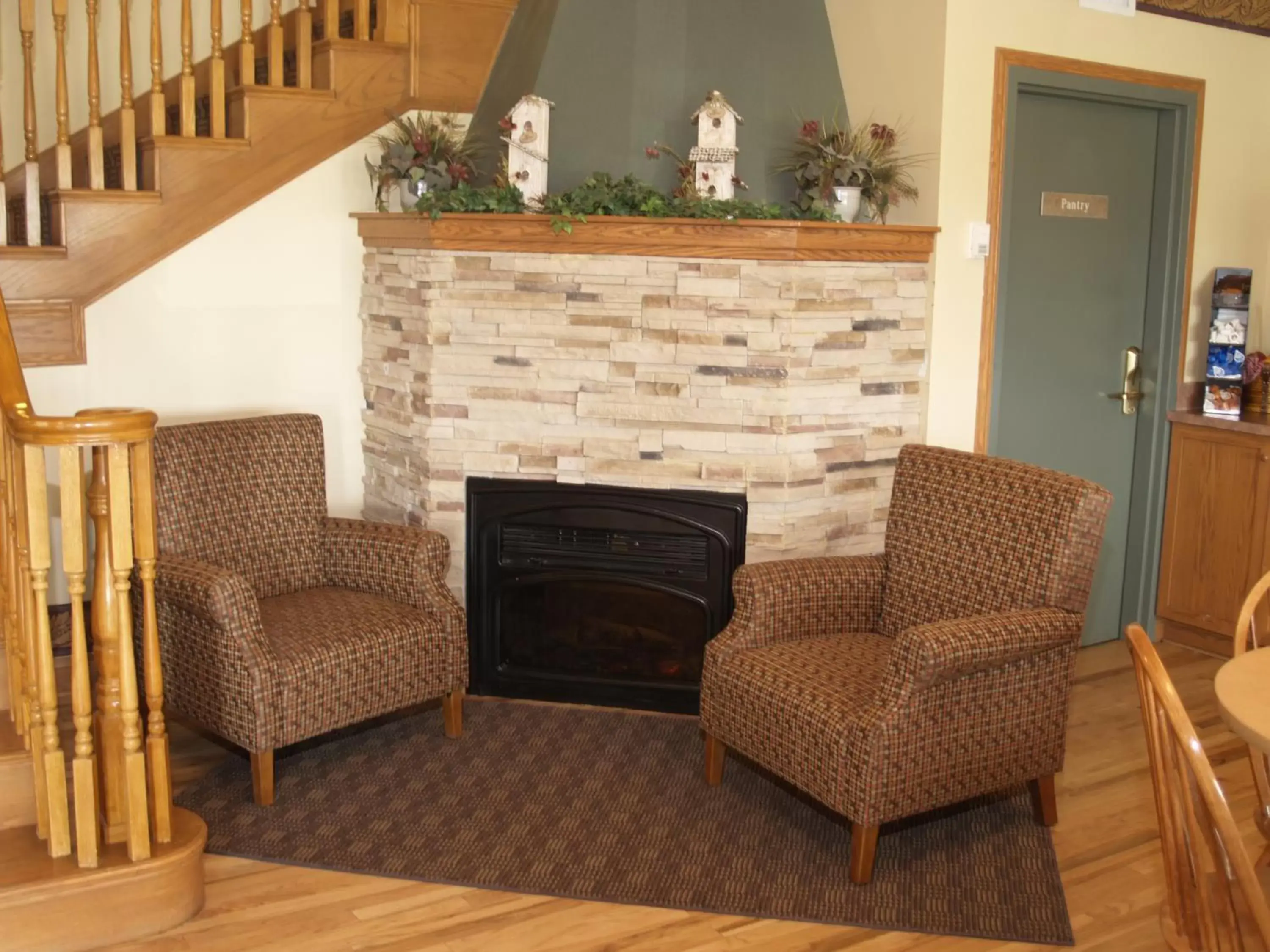 Lobby or reception, Seating Area in Lakeview Inns & Suites - Brandon