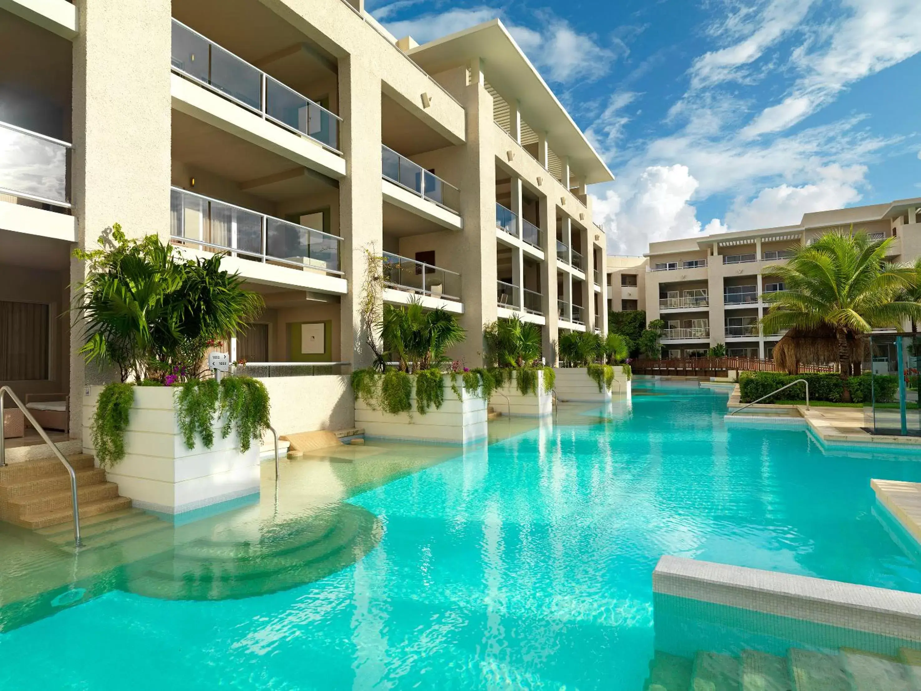 Swimming pool, Property Building in Paradisus Playa del Carmen All Inclusive