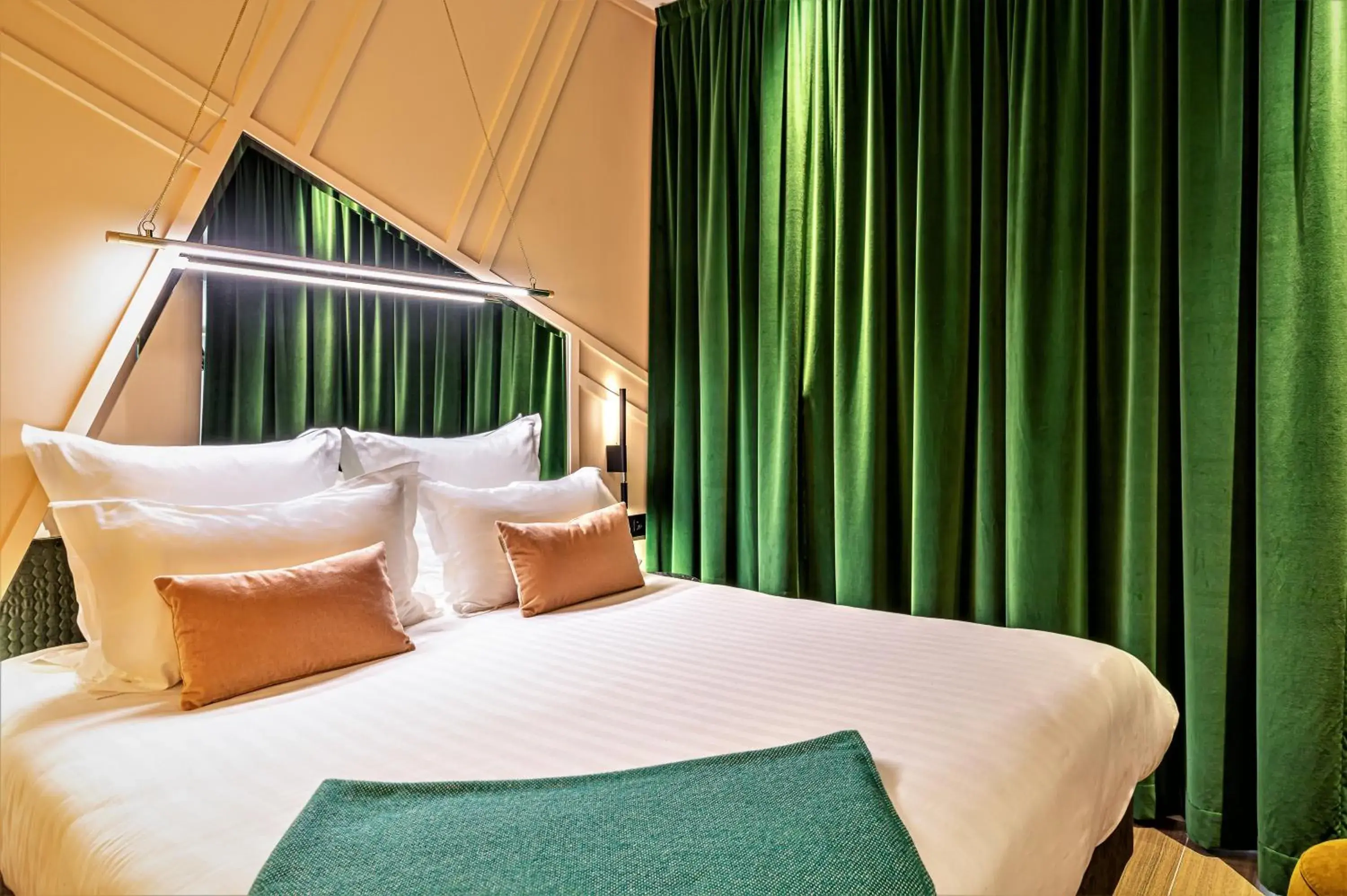 Bed in Hotel Veryste