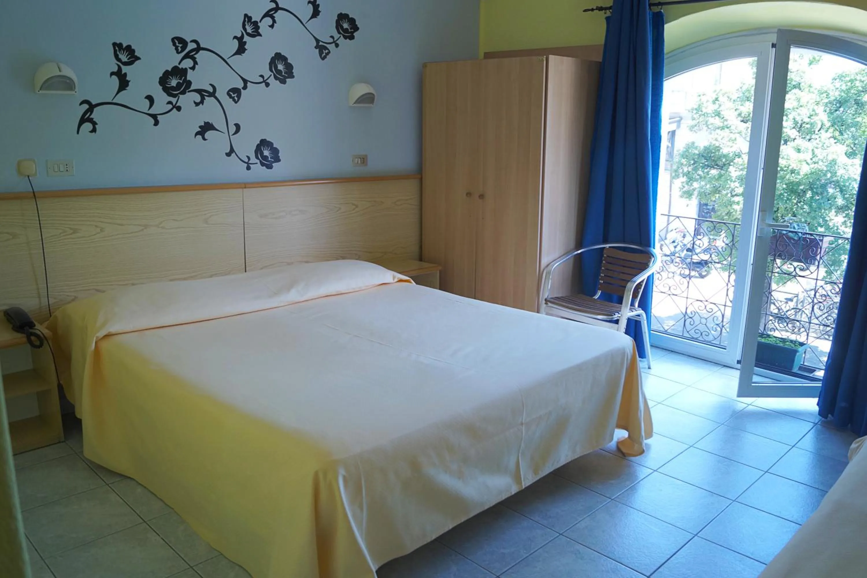 Bed in Hotel Stazione