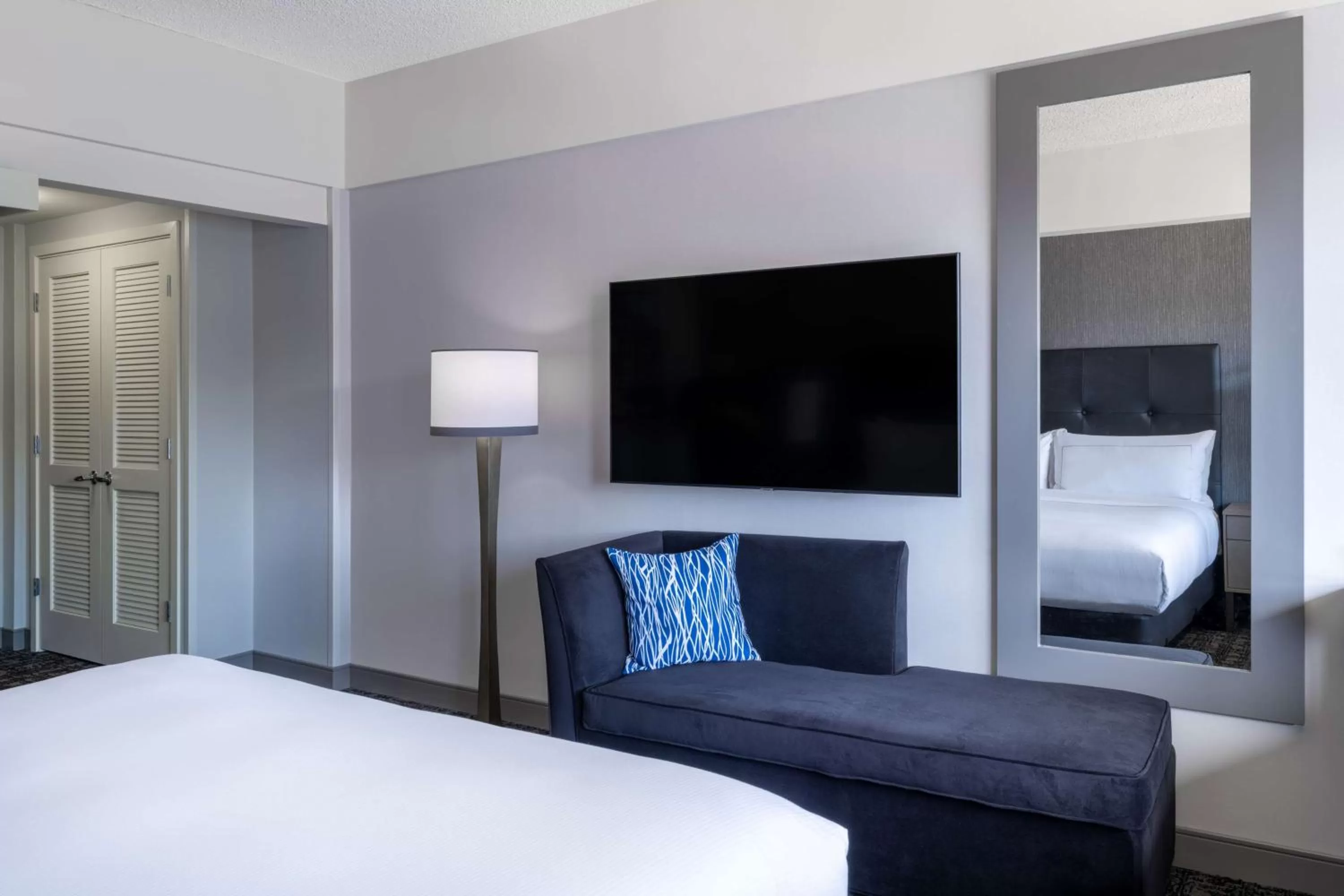 Bedroom, Bed in Hilton San Francisco Financial District