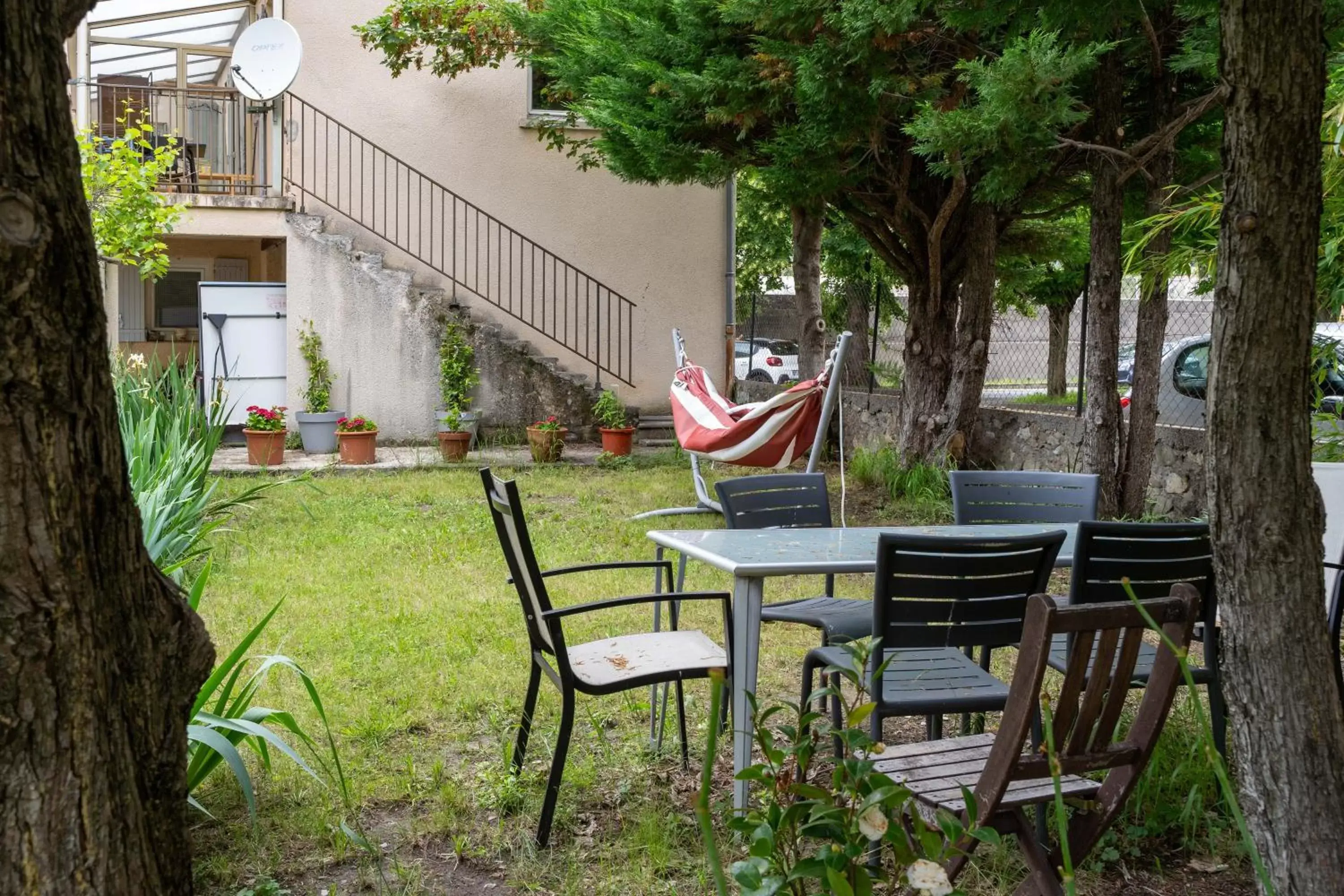 Garden in Gambetta Apartments