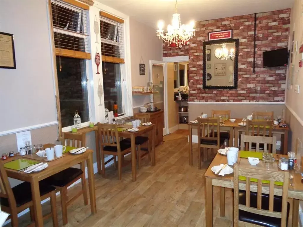 Dining area, Restaurant/Places to Eat in Kingsmere Guest House