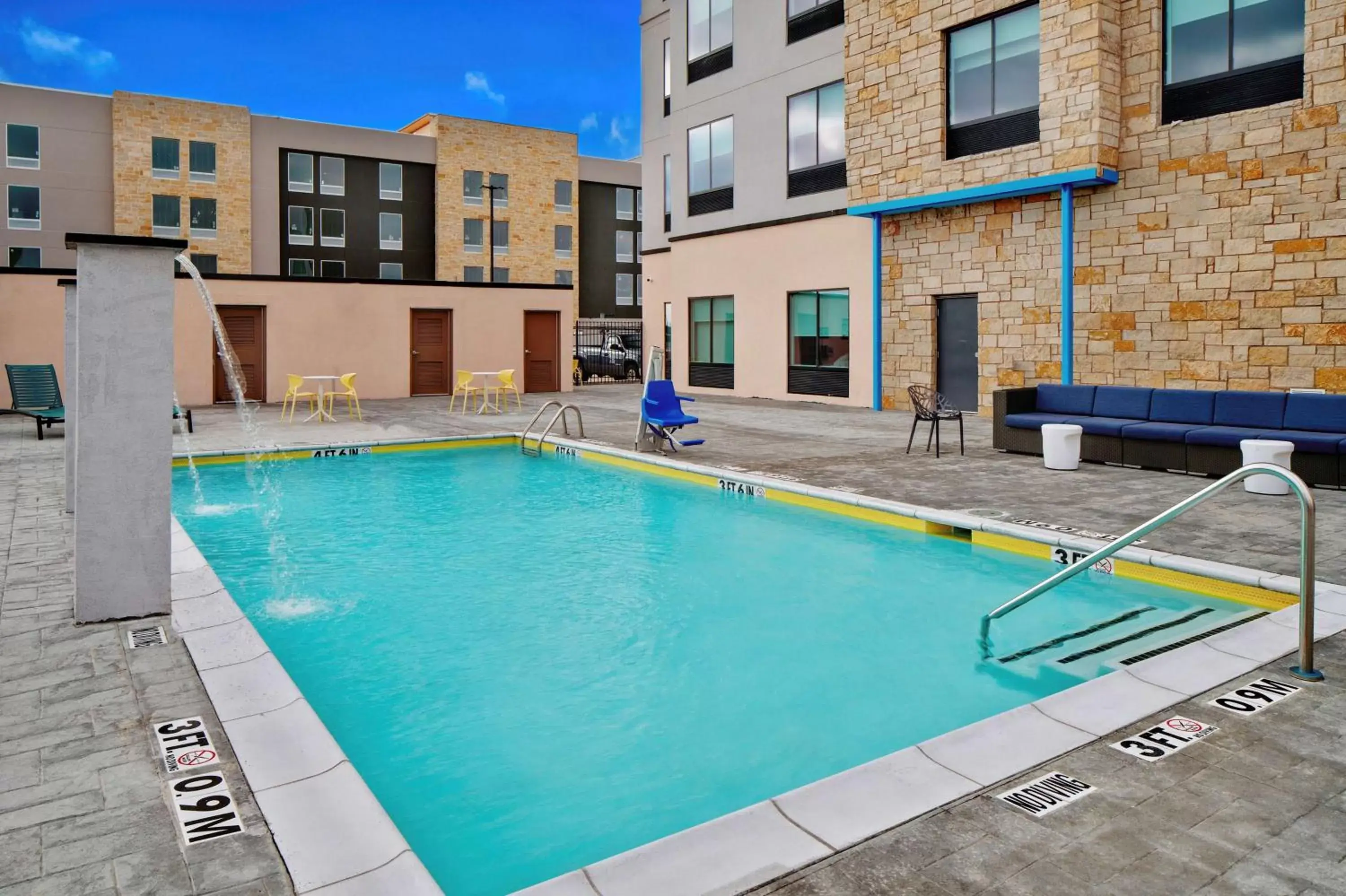 Pool view, Swimming Pool in Tru By Hilton Terrell