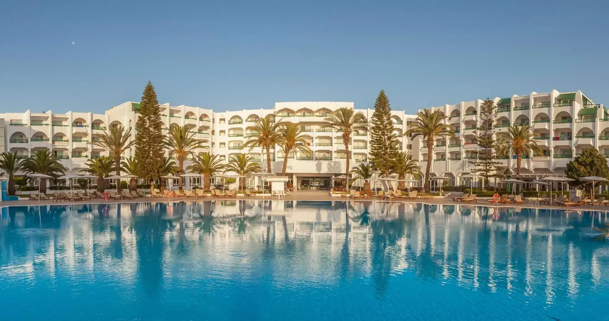 Property building in El Mouradi Palace- Couple et Famille uniquement Property building in El Mouradi Palace- Couple et Famille uniquement