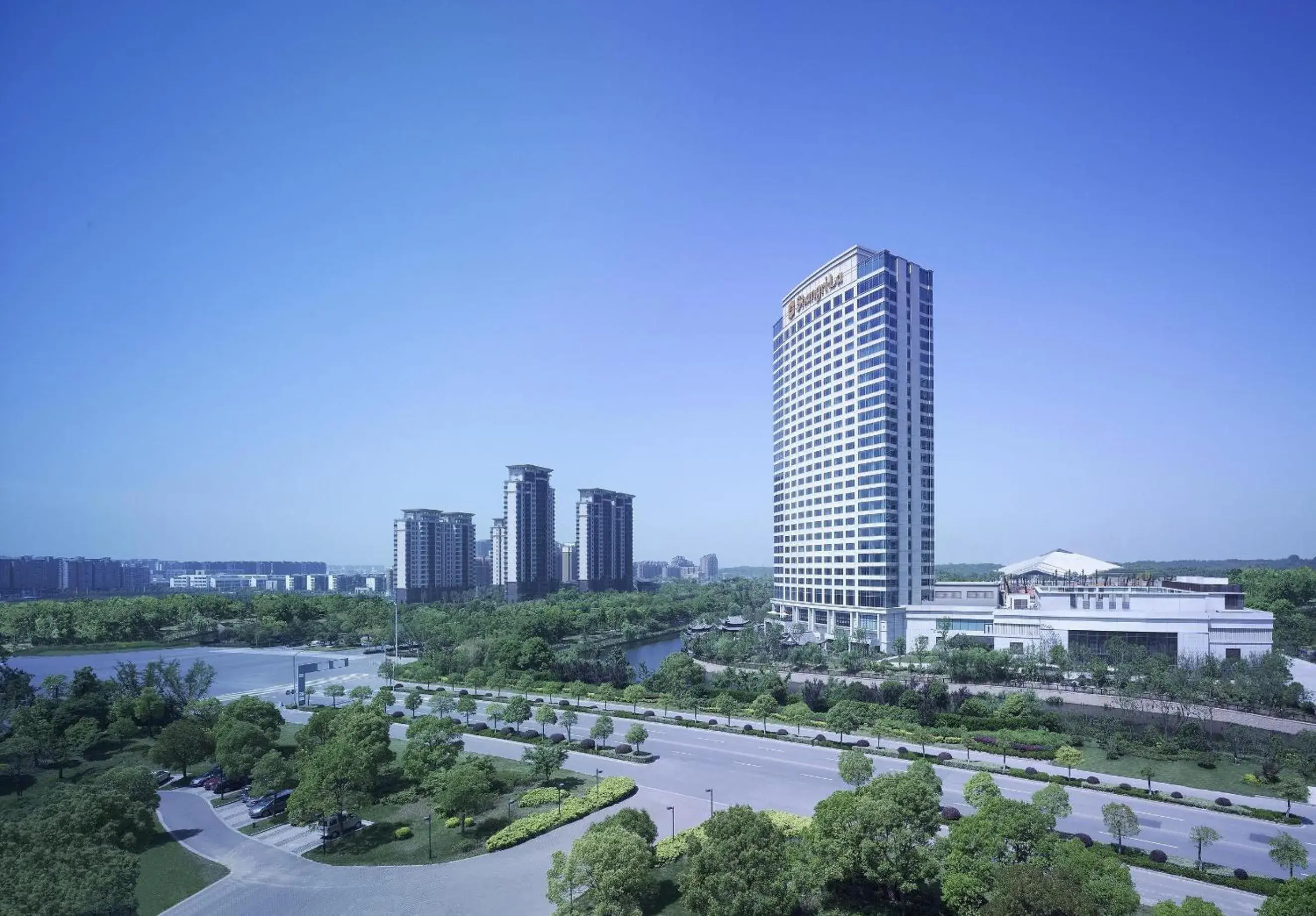 Facade/entrance in Shangri-La Hotel Yangzhou