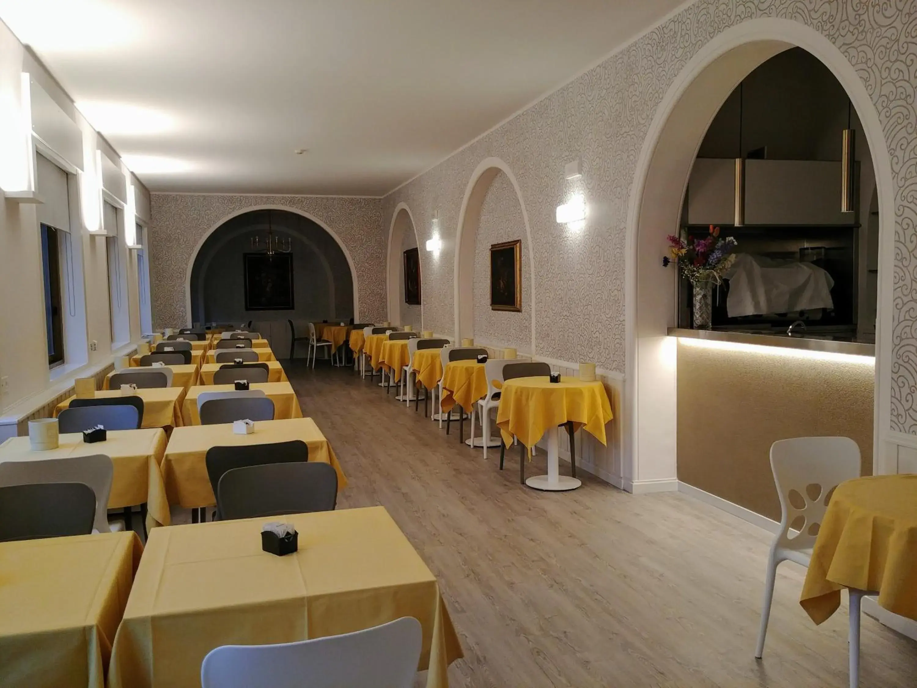 Lounge or bar, Restaurant/Places to Eat in Hotel Vittoria