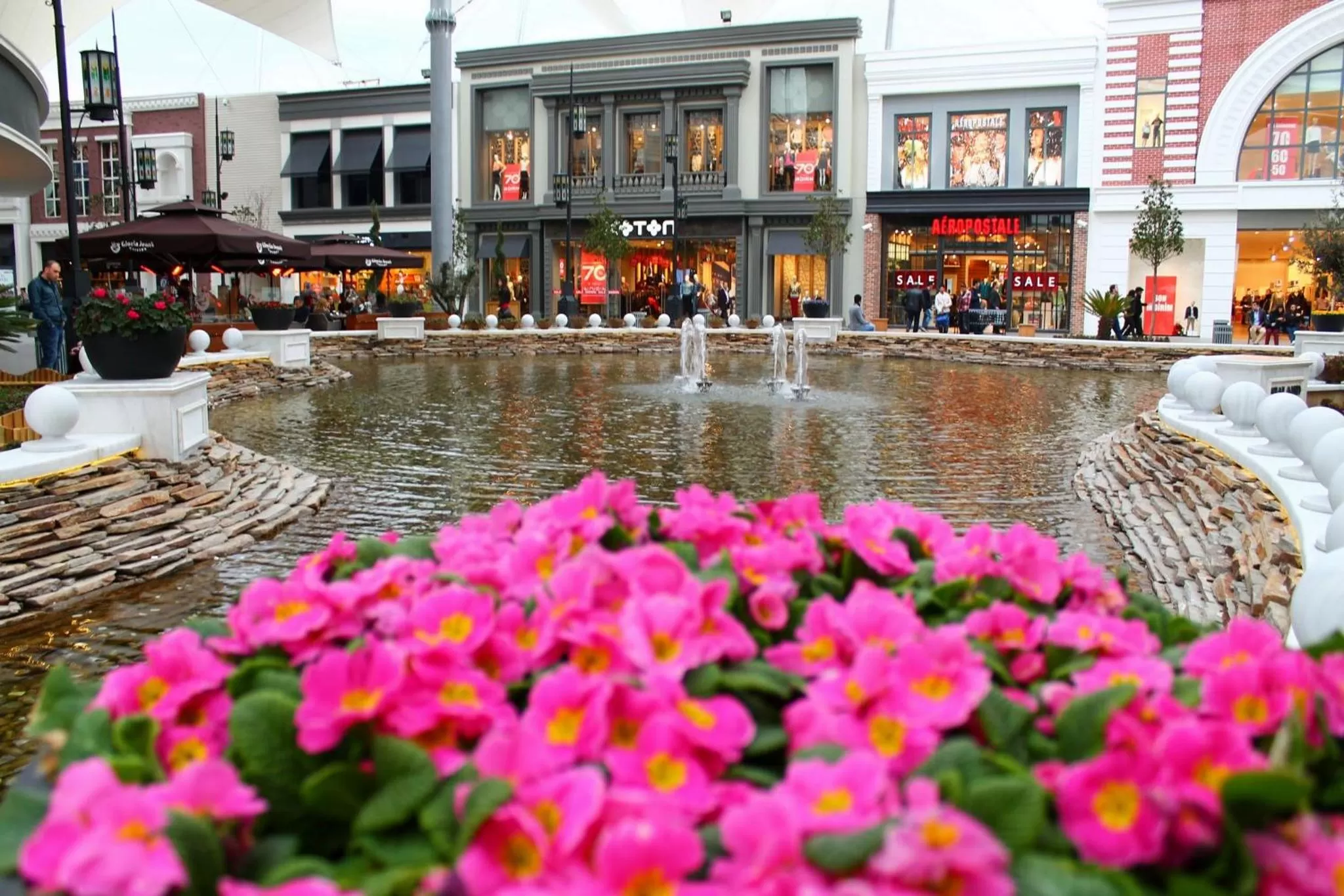 Shopping Area in Vialand Palace Hotel