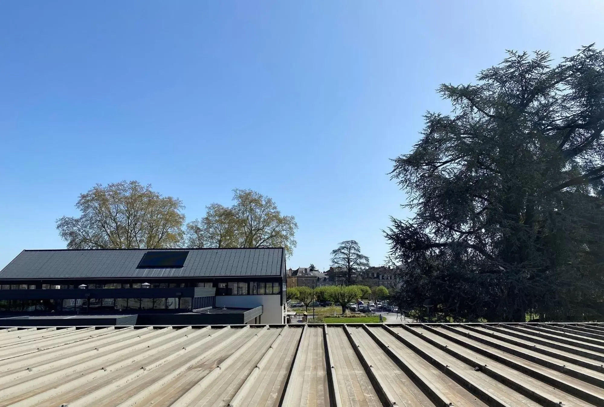 View (from property/room), Property Building in Hôtel La Réserve de Brive