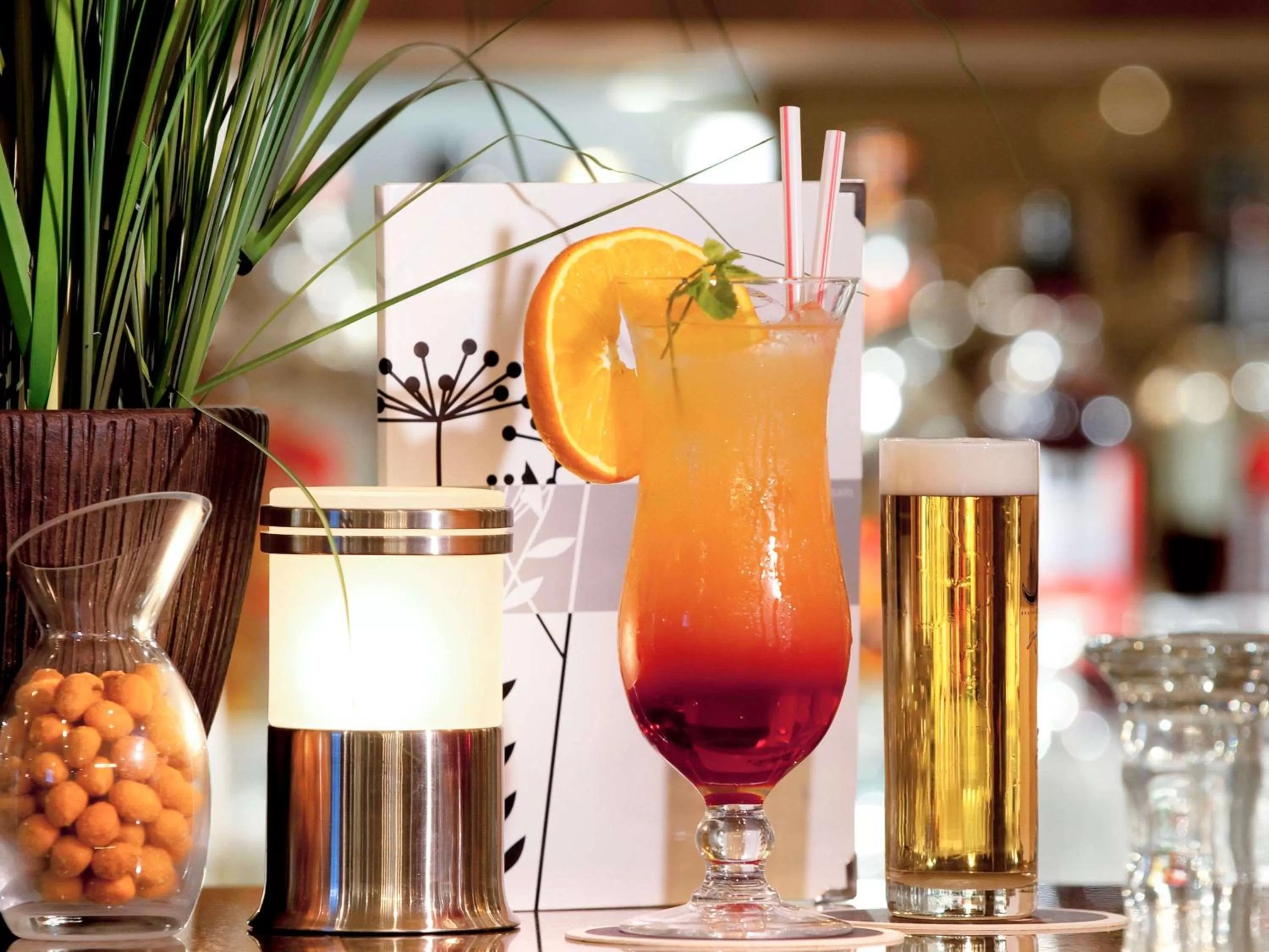 Lounge or bar in Mercure Hotel Köln West