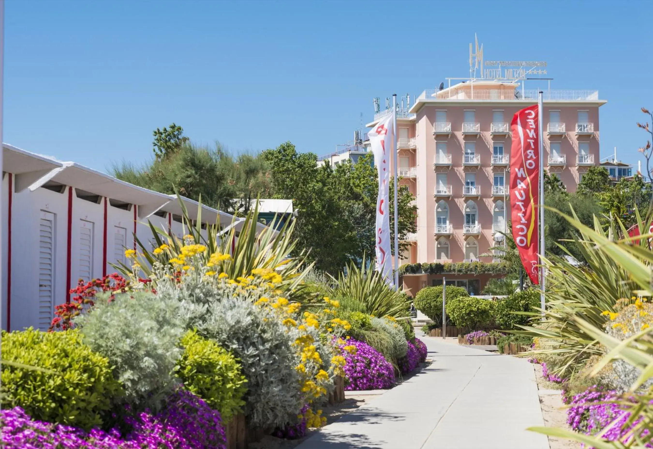 Facade/entrance, Property Building in Hotel Milton