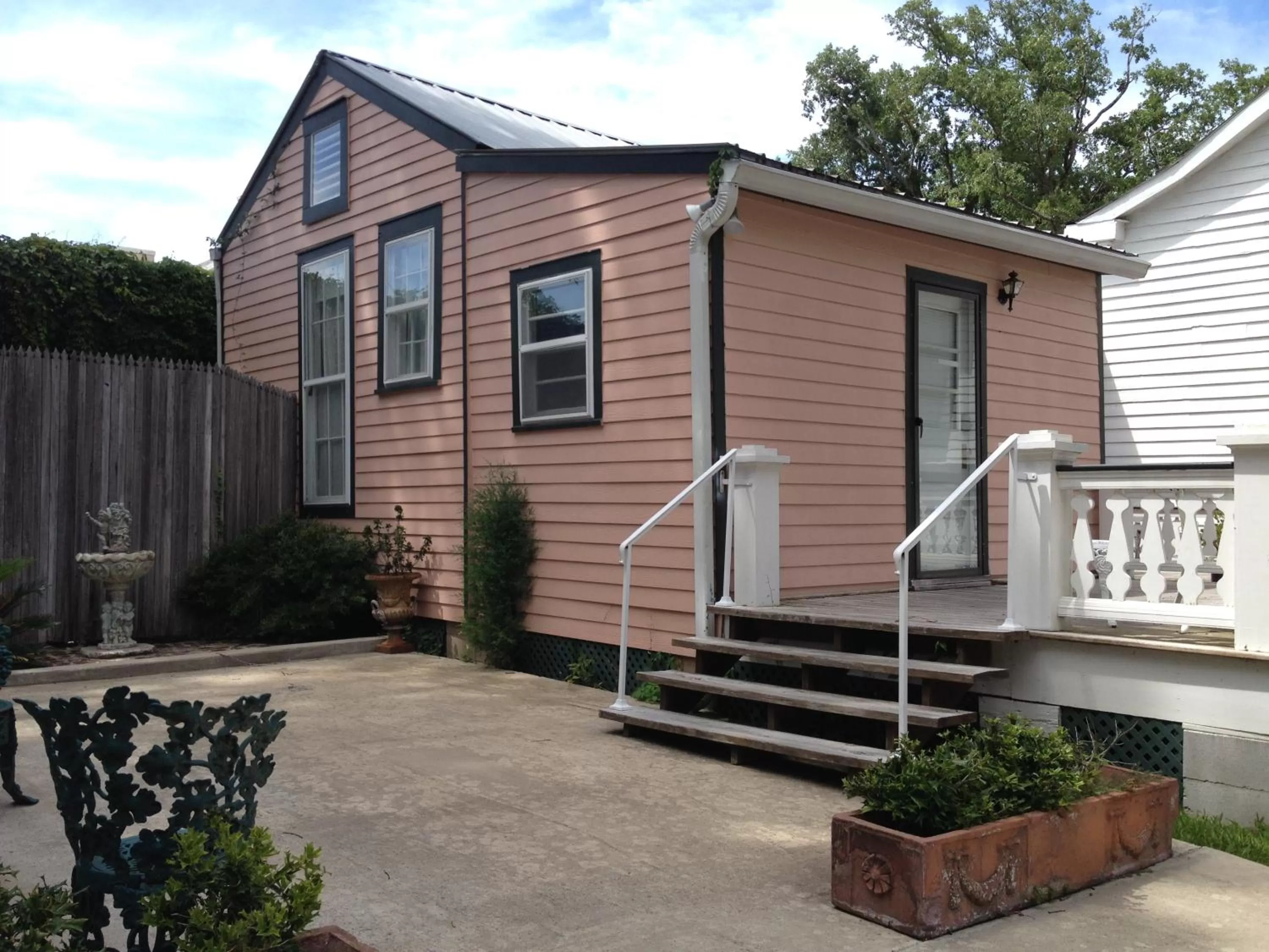 Facade/entrance, Property Building in Stone House Musical B&B