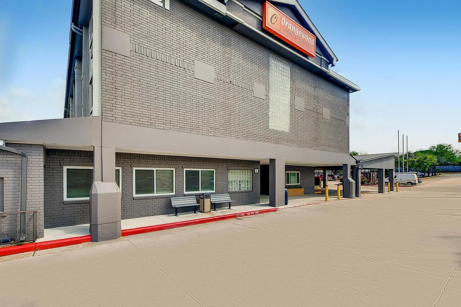 Property building in Orangewood Inn and Suites Midtown