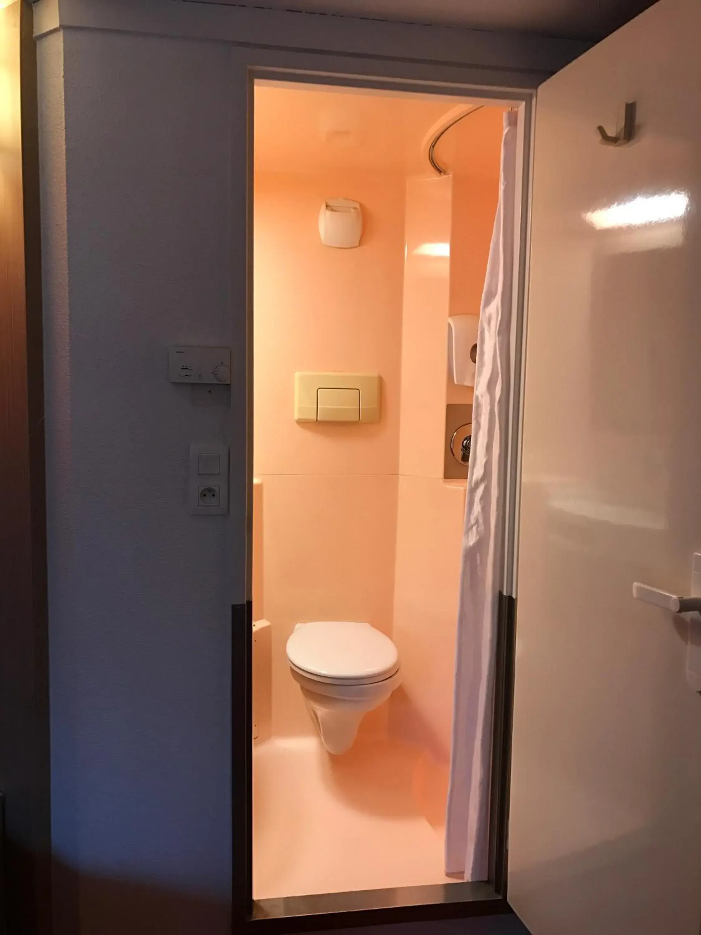 Shower, Bathroom in Premiere Classe Marseille La Valentine