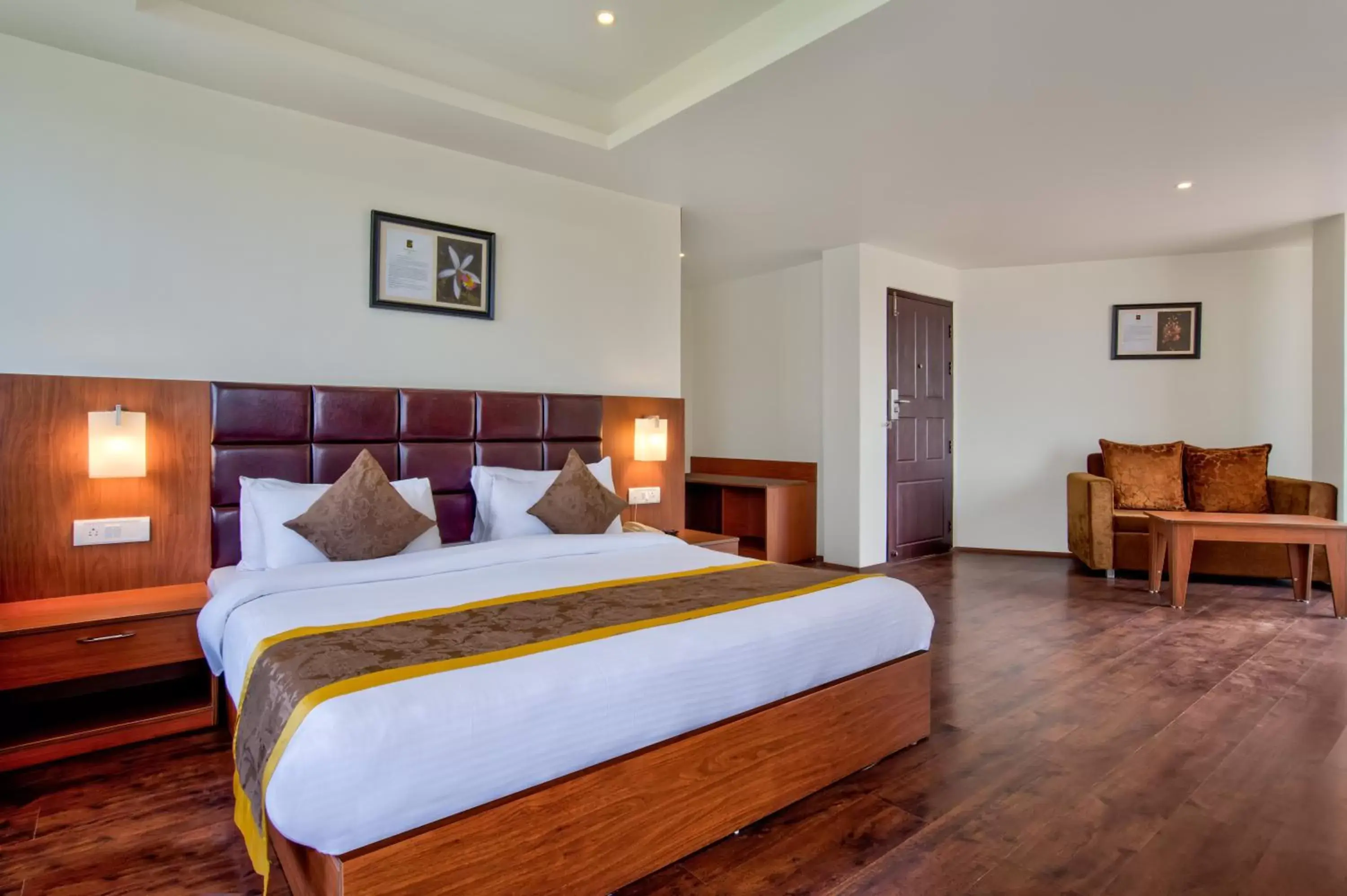 Bed in Summit Ttakshang Residency Hotel & Spa