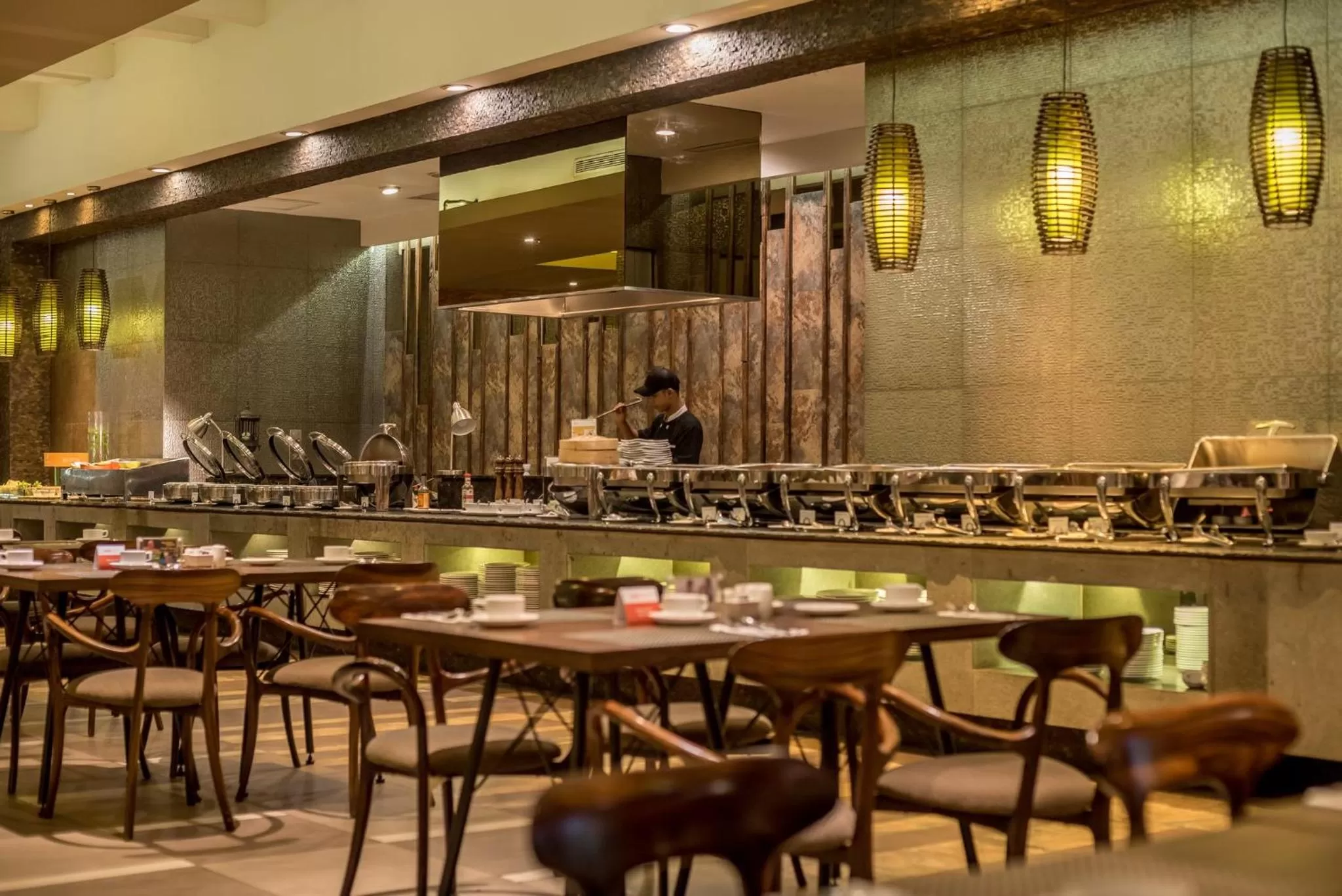 Restaurant/places to eat in Holiday Inn Cikarang Jababeka by IHG