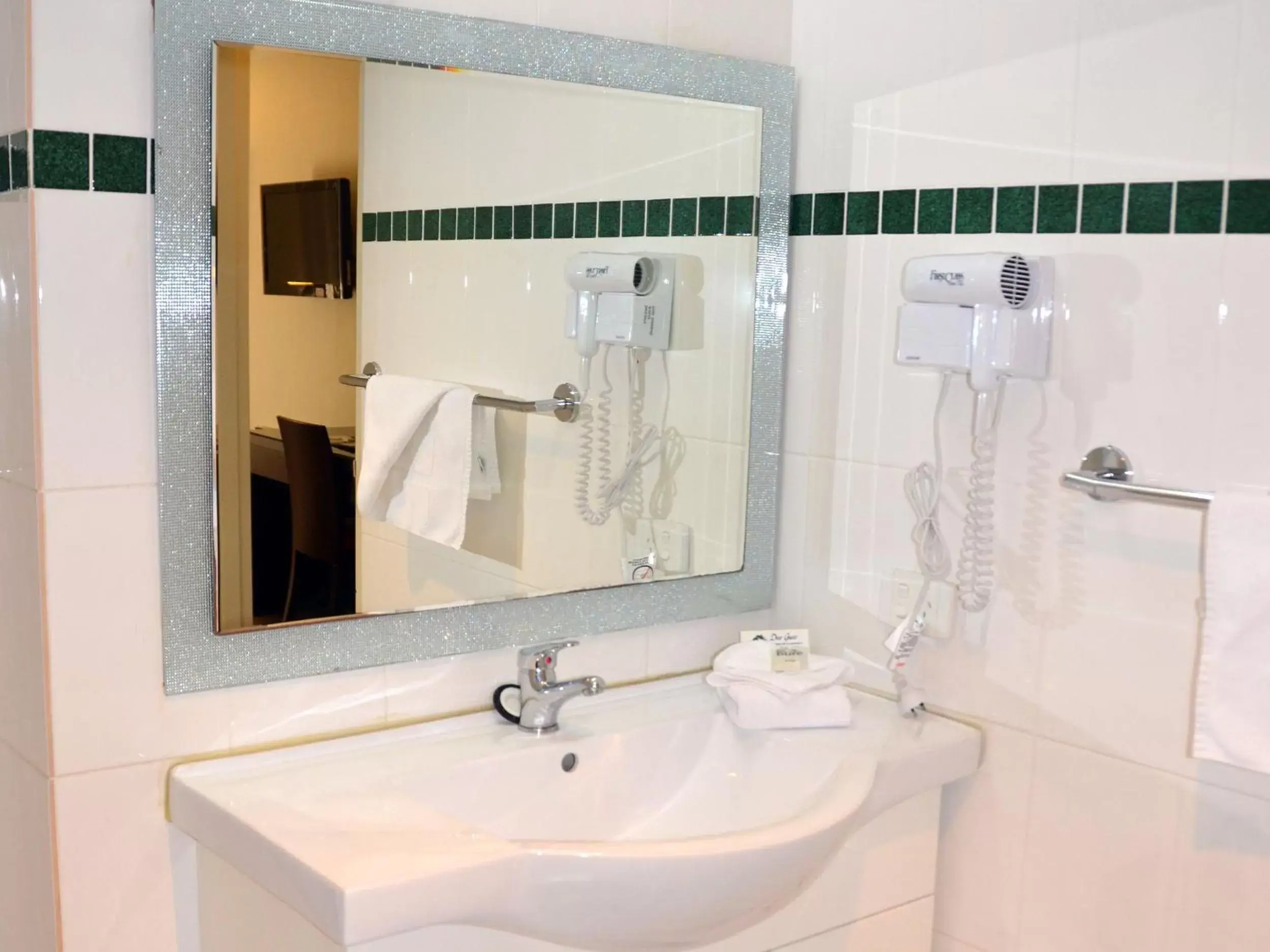 Bathroom in Hunts Hotel Liverpool