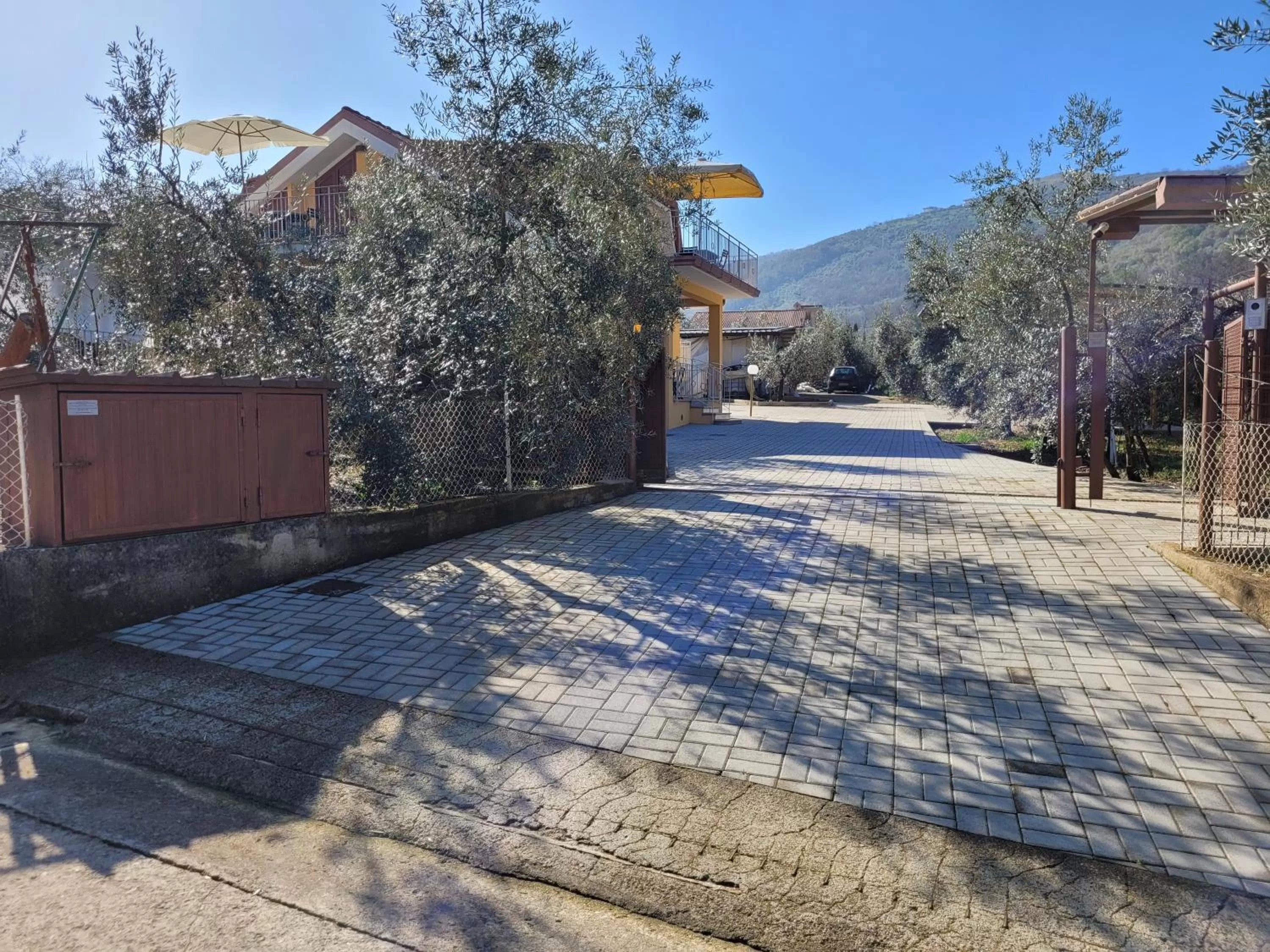 Alloggio turistico Magnifico Alessandro Valle Bernardo 04025 Lenola nei pressi di Fondi LT