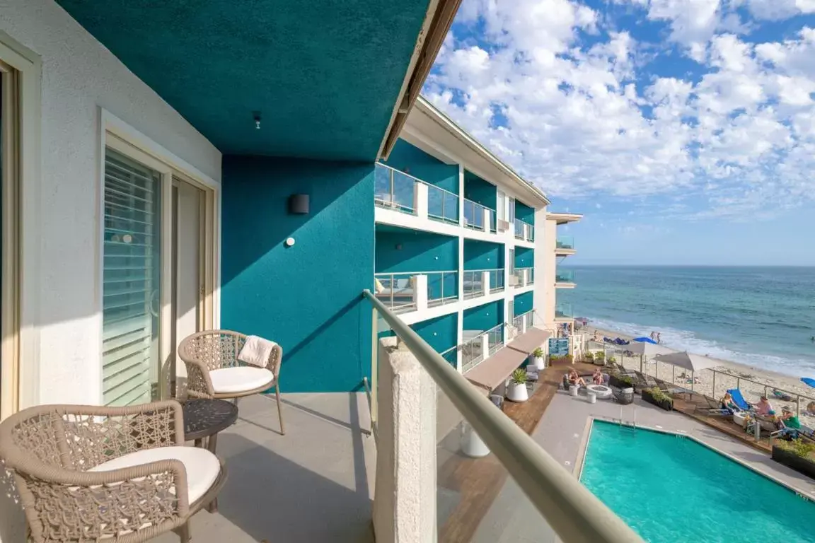 Pool View in Beach Terrace