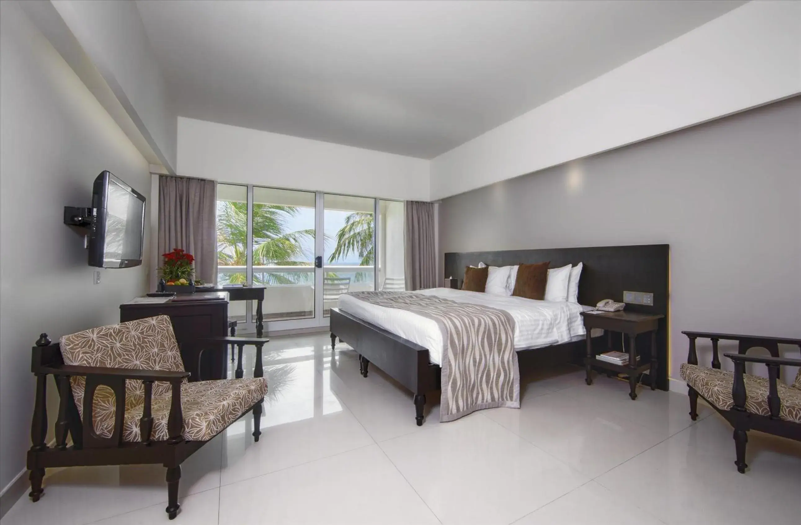 Ocean View Room in Mount Lavinia Beach Hotel