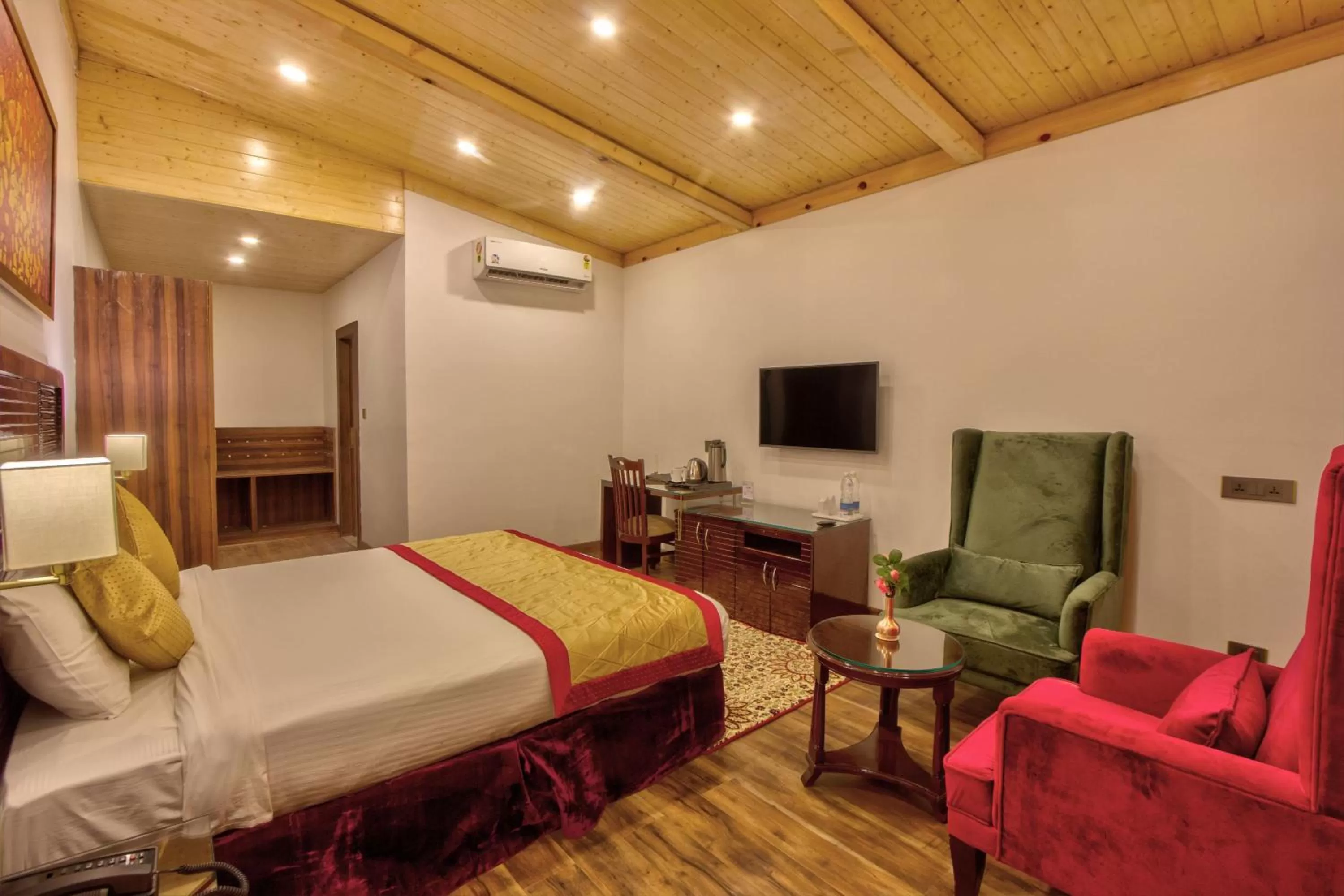 Bedroom, Bed in Span Resort and Spa, Manali