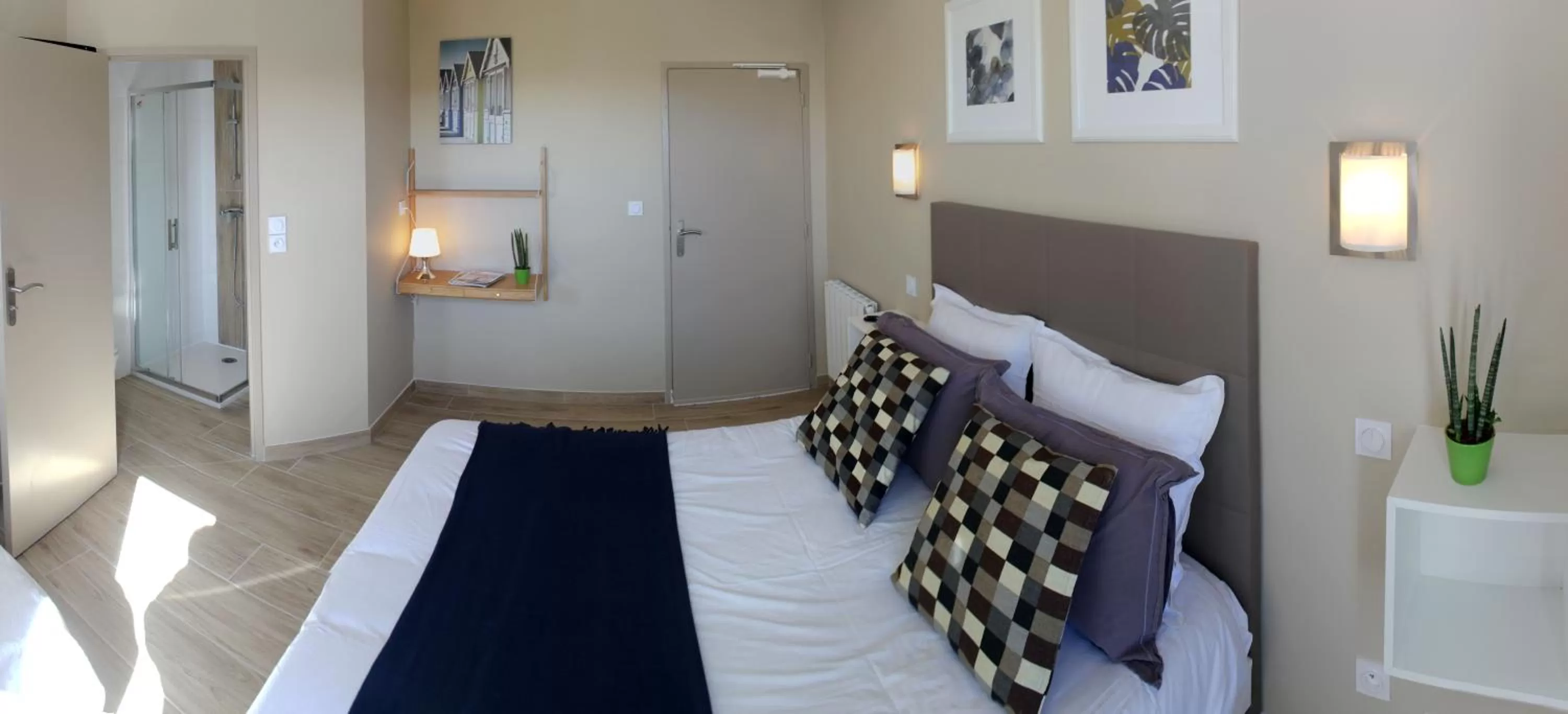 Photo of the whole room, Bed in Hôtel Le Printemps