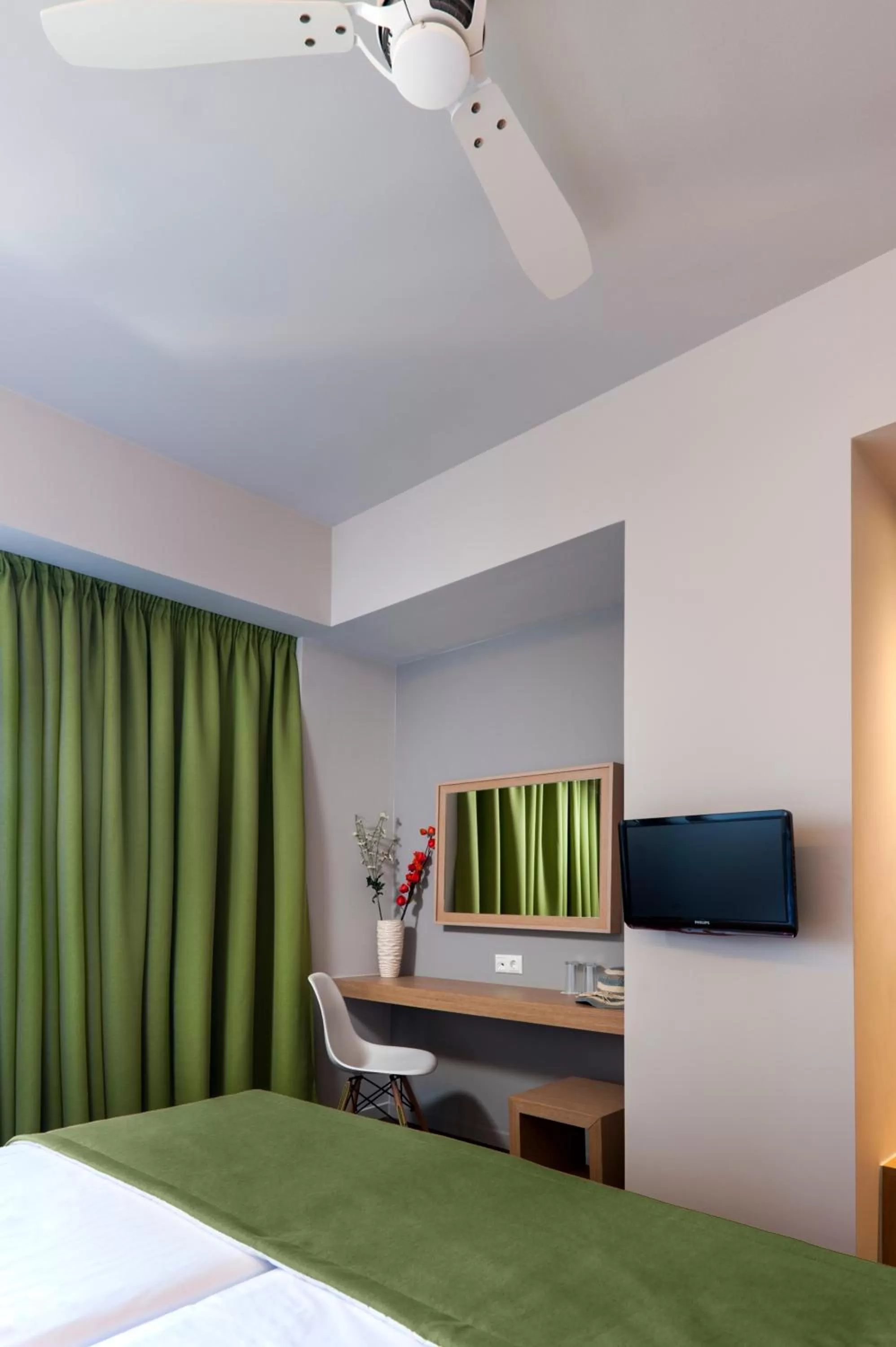 Photo of the whole room, Bed in Kriti Hotel