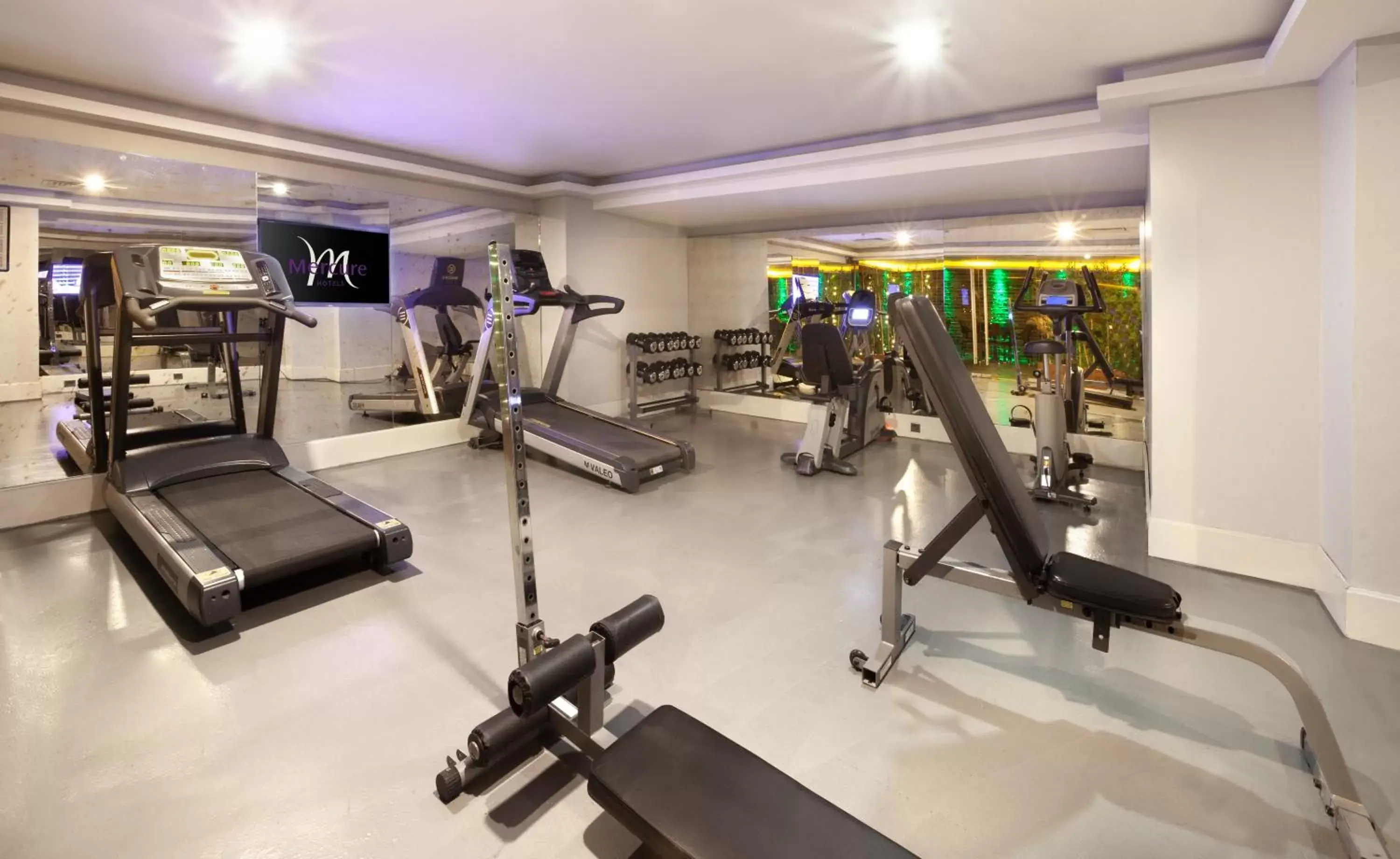 Fitness centre/facilities in Mercure Istanbul Bomonti Fitness centre/facilities in Mercure Istanbul Bomonti