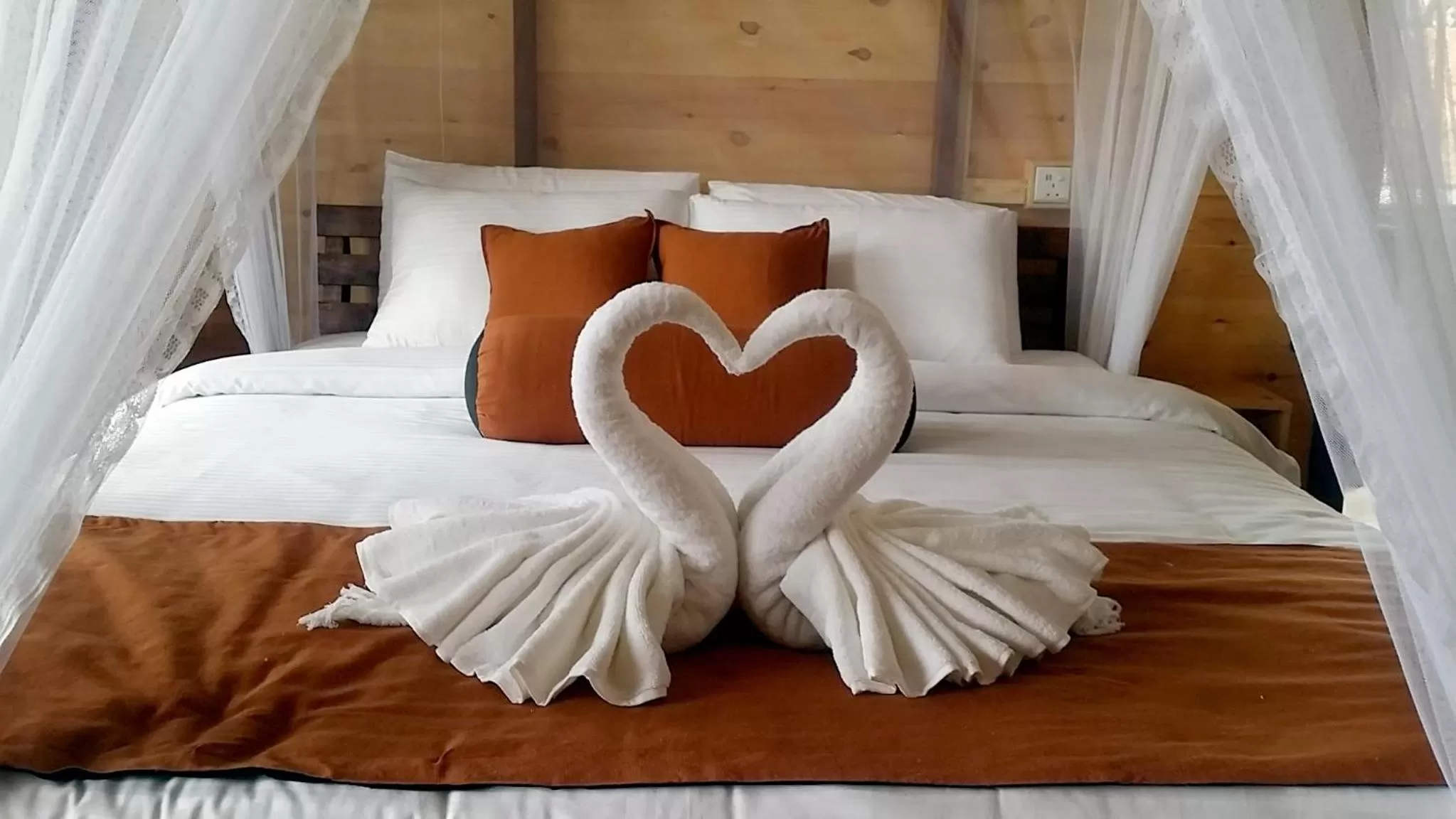 Bed in Saffron Eco Cottage