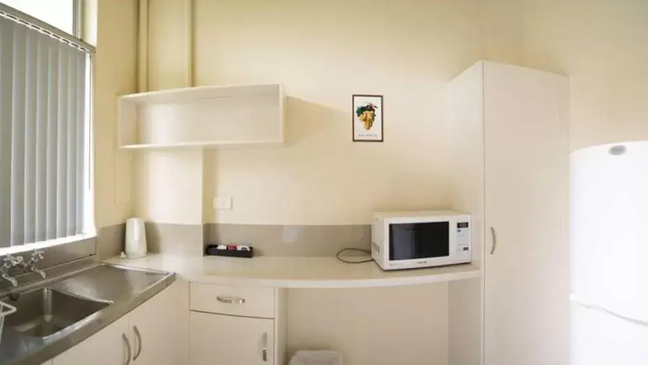 Kitchen or kitchenette, Kitchen/Kitchenette in Mountway Holiday Apartments