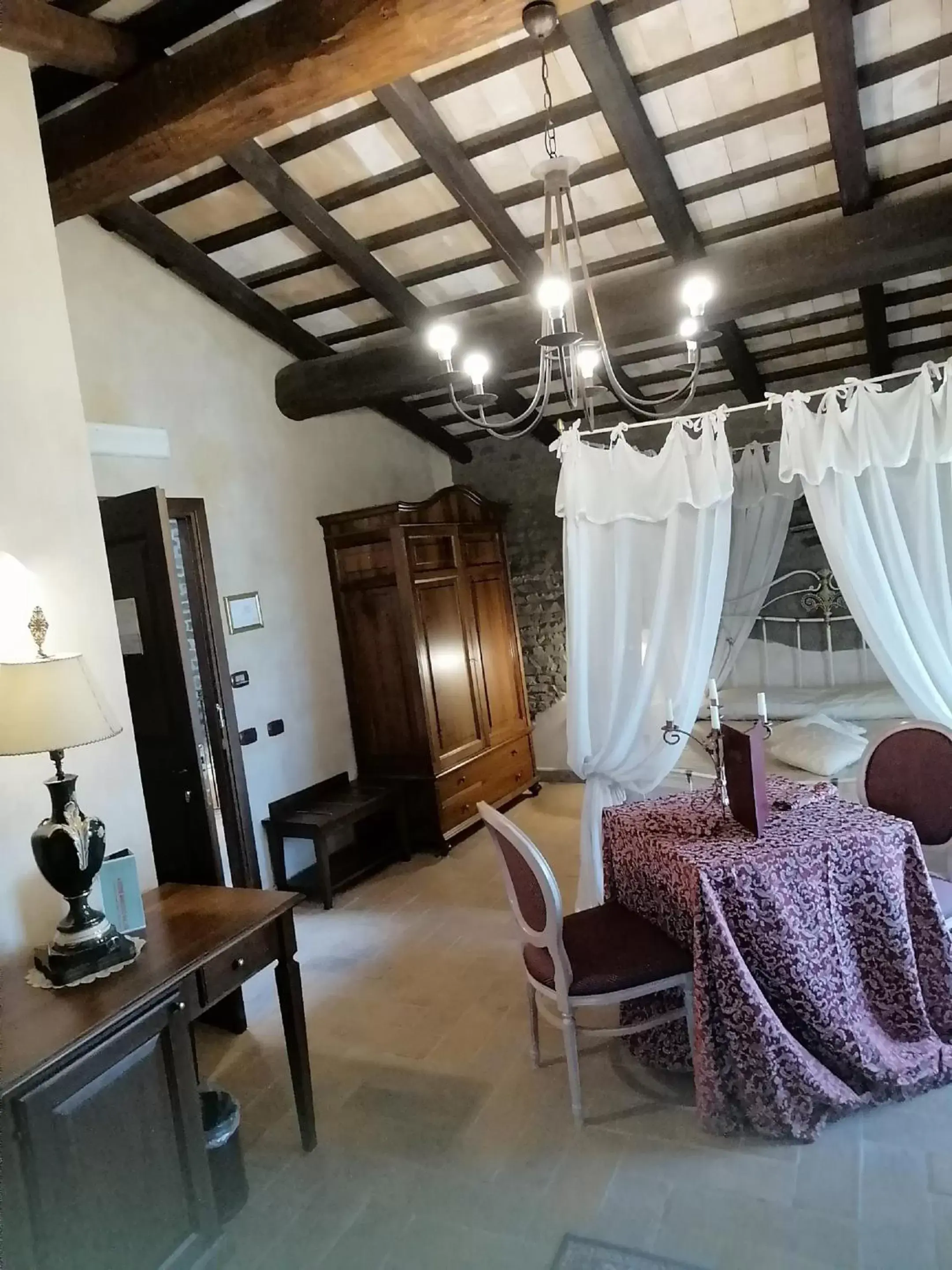 Bedroom, Seating Area in Relais Castrum Boccea