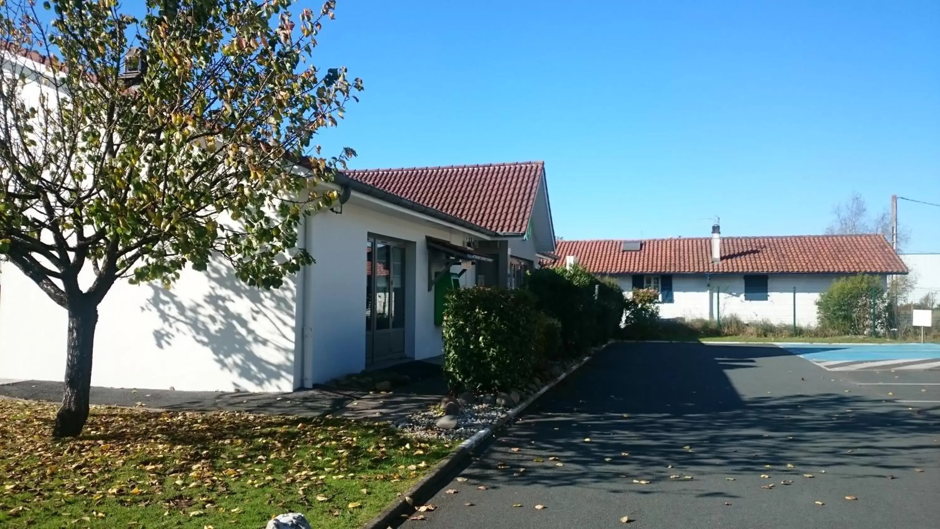 Facade/entrance, Property Building in Campanile Bayonne