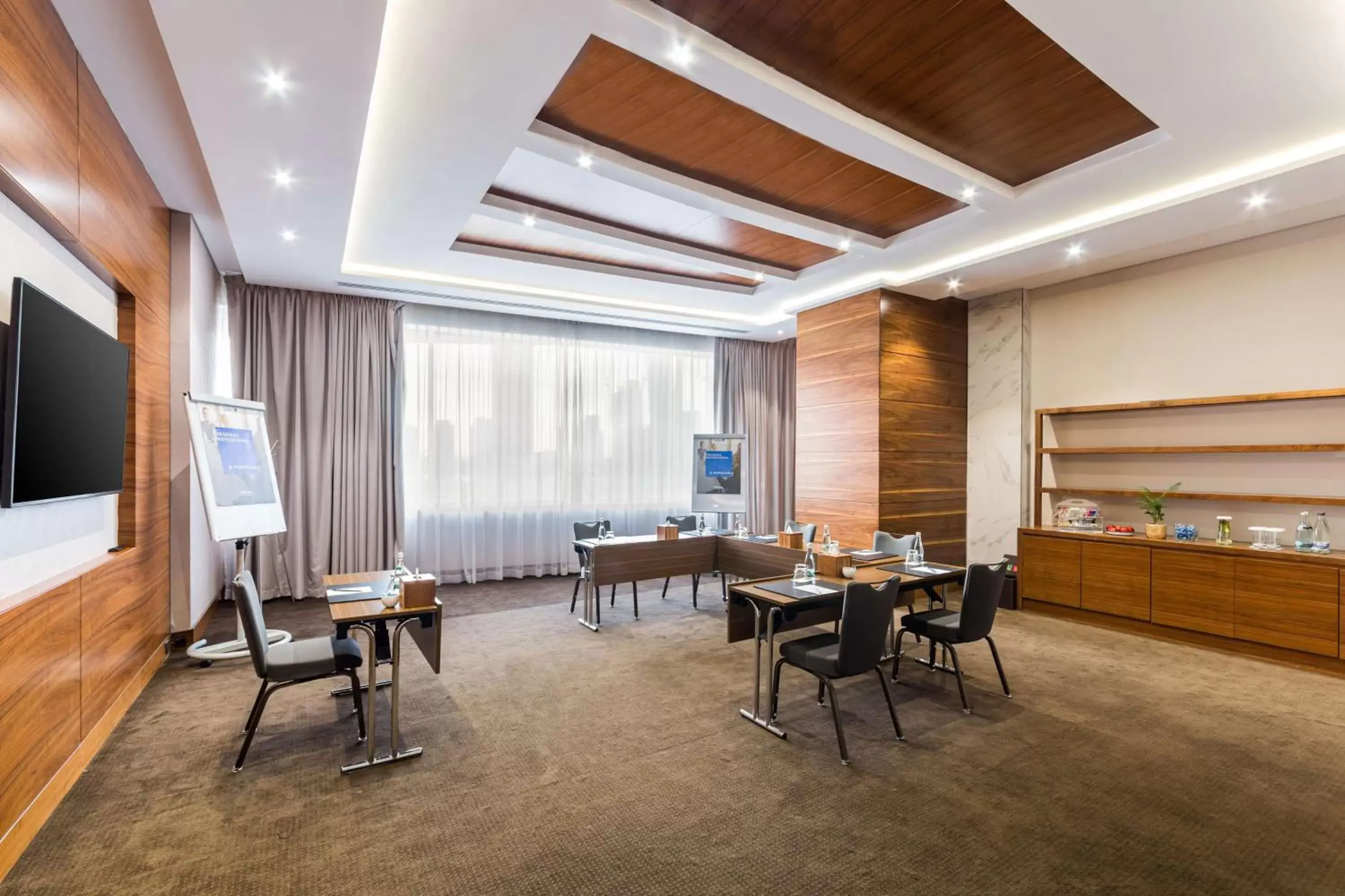 Business facilities in Radisson Blu Hotel, Dubai Waterfront