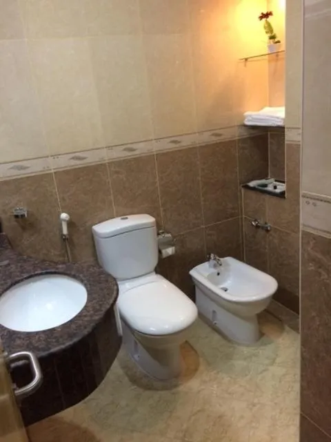 Toilet in Doha Dynasty Hotel