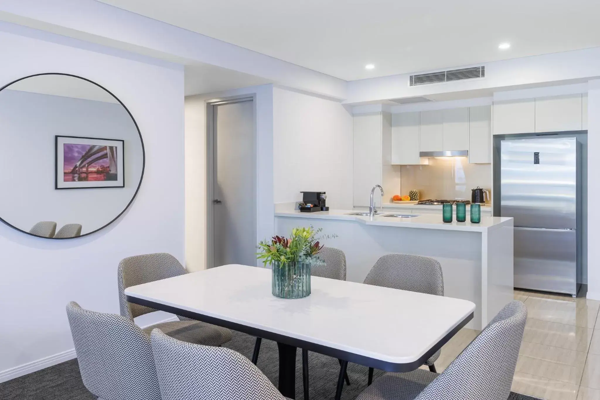 Dining Area in Meriton Suites Herschel Street, Brisbane