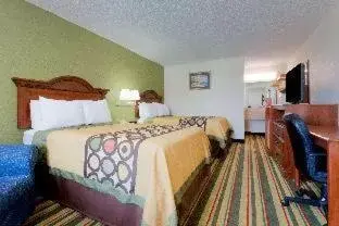 King Room with Mobility Access and Bathtub with Grab Bars, Non-Smoking in Baymont by Wyndham Troy