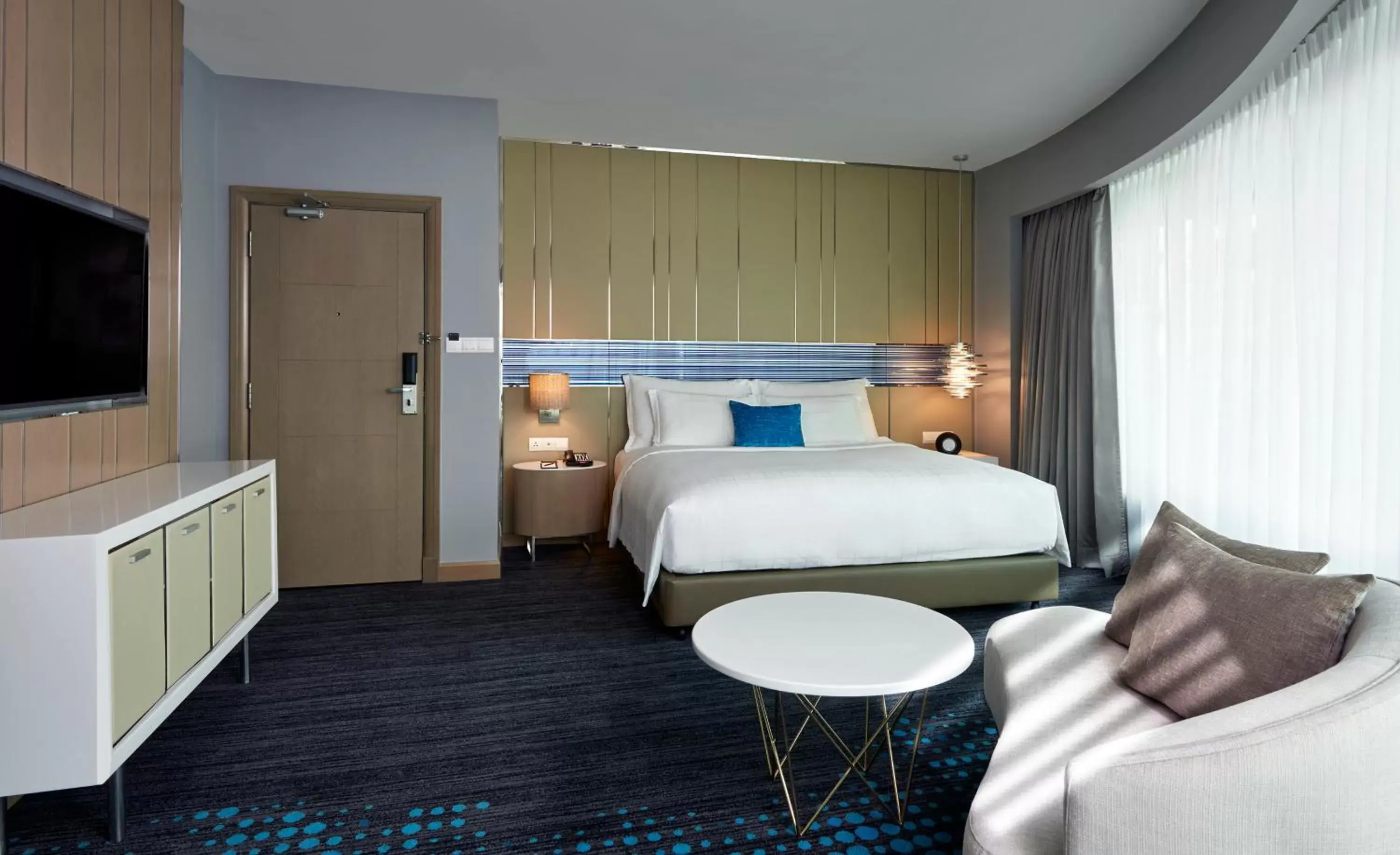 Day, Bed in Pullman Kuala Lumpur City Centre Hotel & Residences