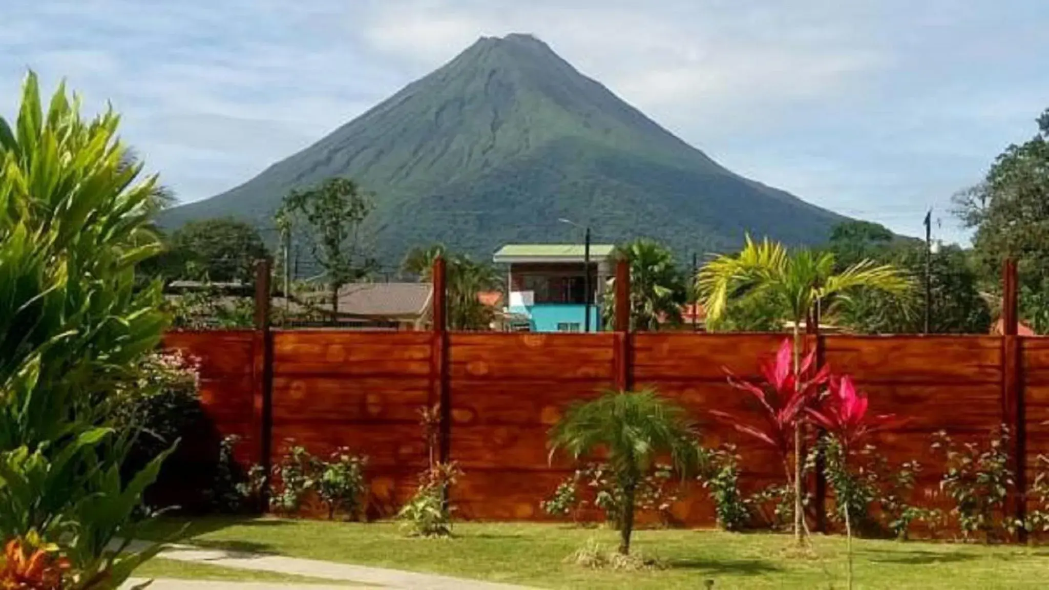 Mountain view, Property Building in Hotel Secreto La Fortuna